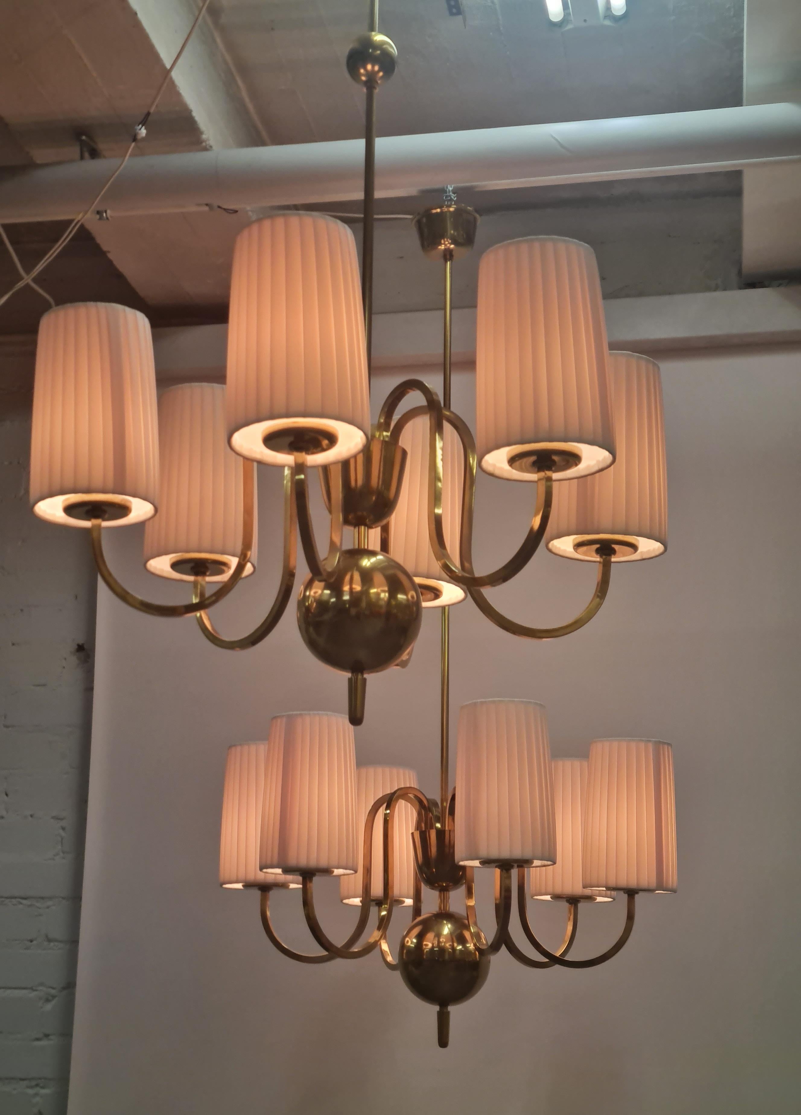 Coppia di lampadari in ottone e tessuto su commissione di Paavo Tynell, Taito 1940 in vendita 7