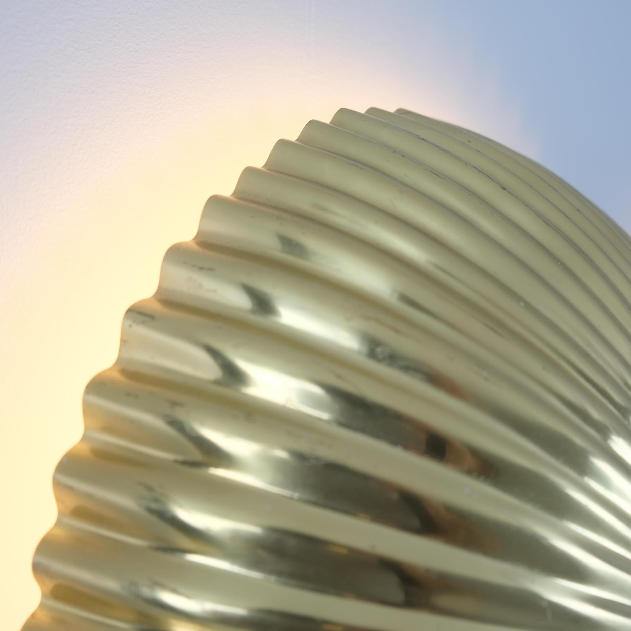 Ottone Paavo Tynell Pair of Large Seashell Wall Scones in Full Brass, Taito 1950s in vendita