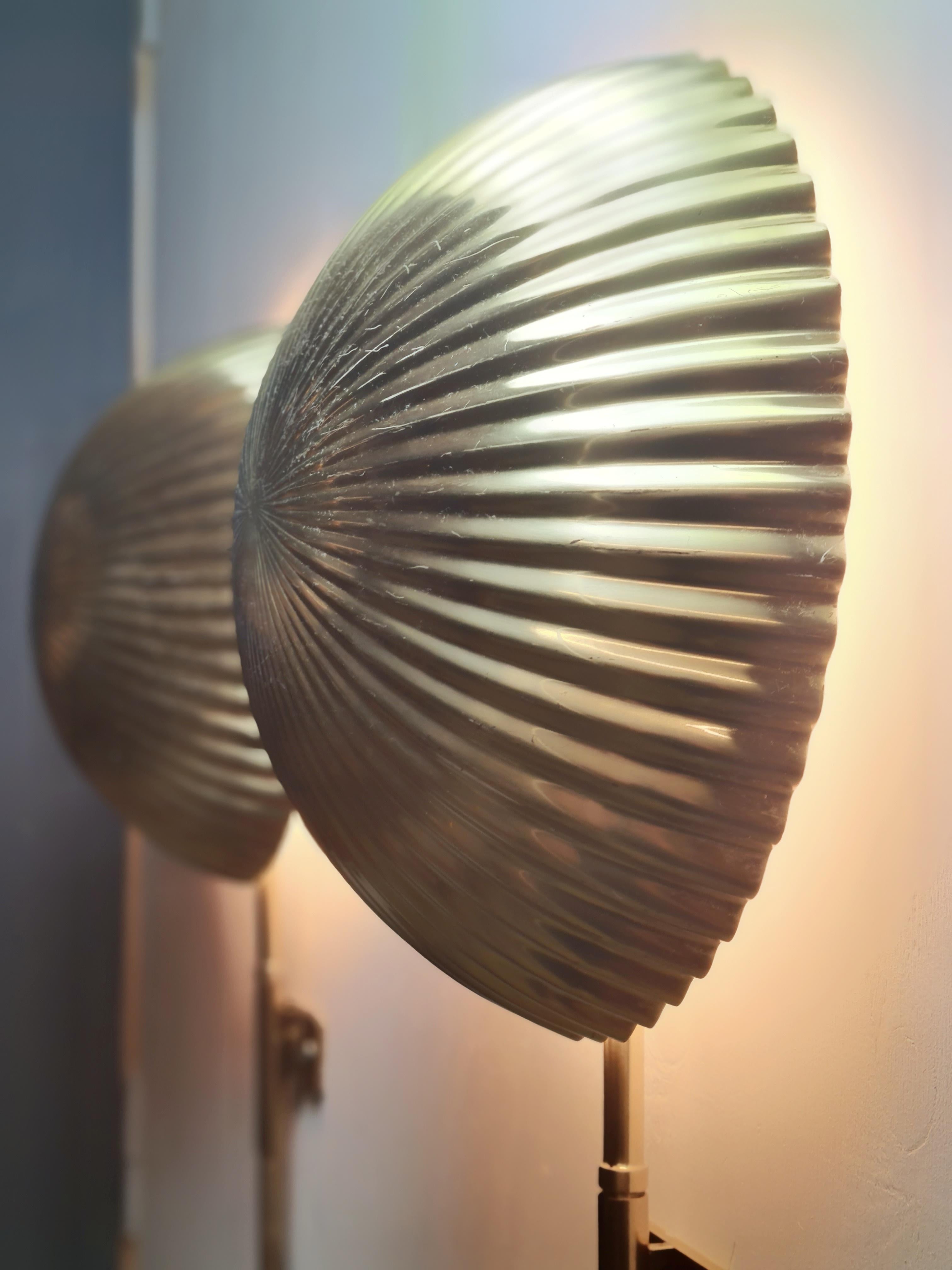 Paavo Tynell Pair of Large Seashell Wall Scones in Full Brass, Taito 1950s in vendita 7