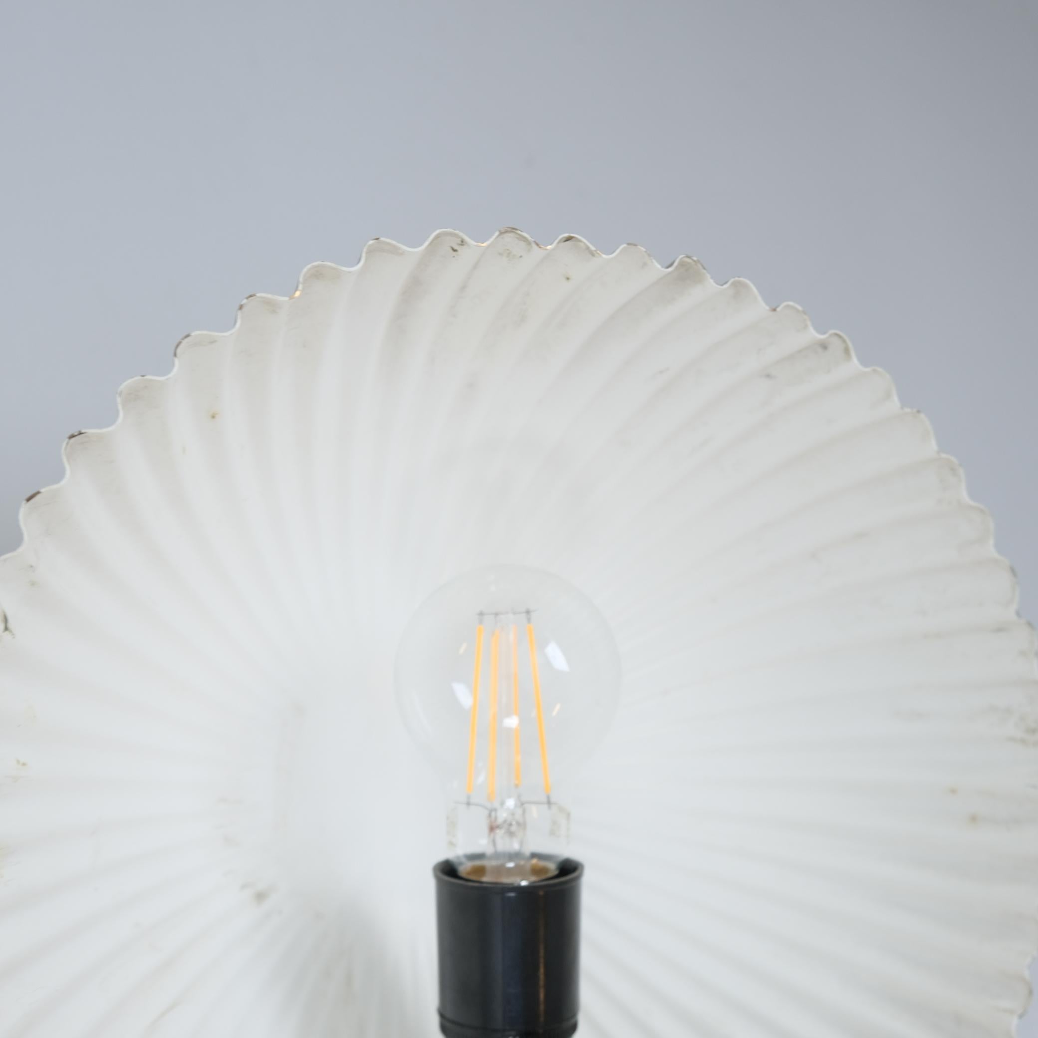 Paavo Tynell Pair of Large Seashell Wall Scones in Full Brass, Taito 1950s in vendita 12
