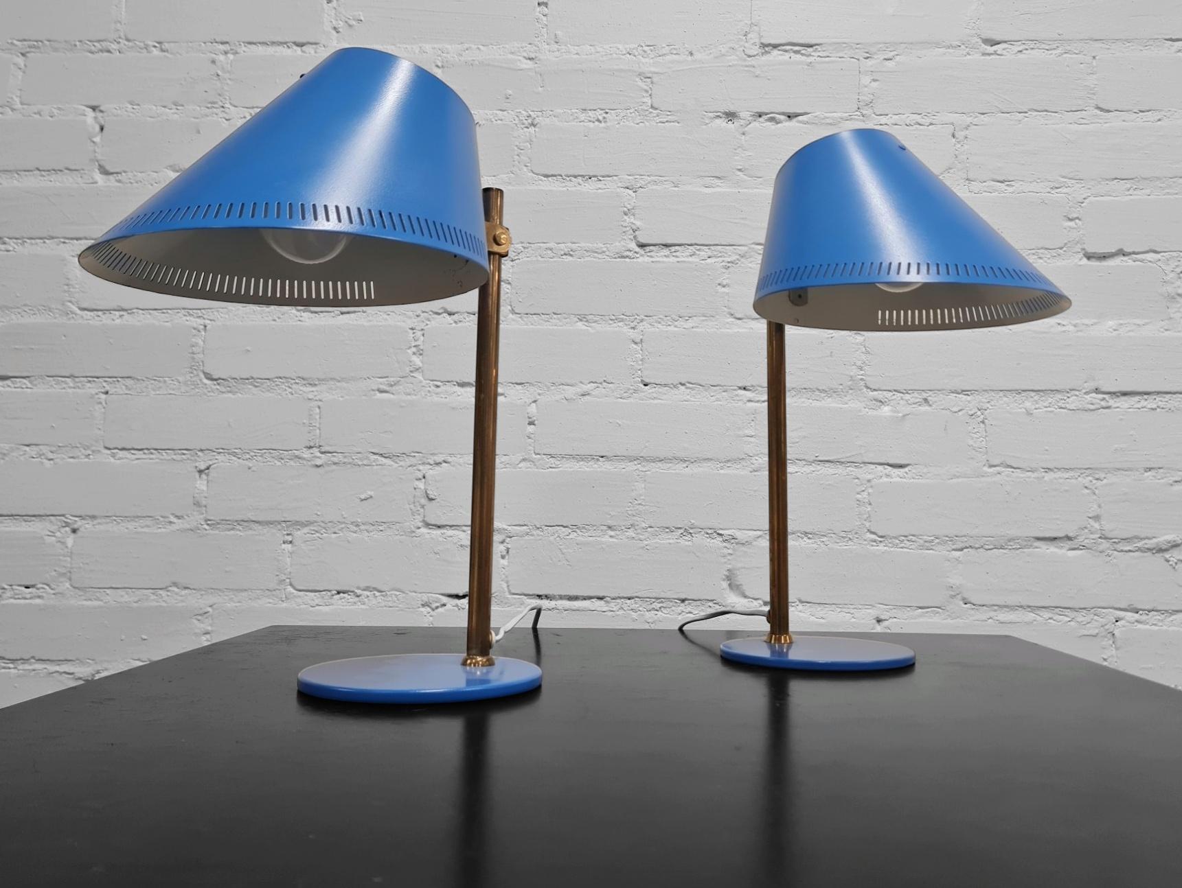 Scandinavian Modern Paavo Tynell Pair of Table Lamps Model 9227 in Blue, Idman For Sale