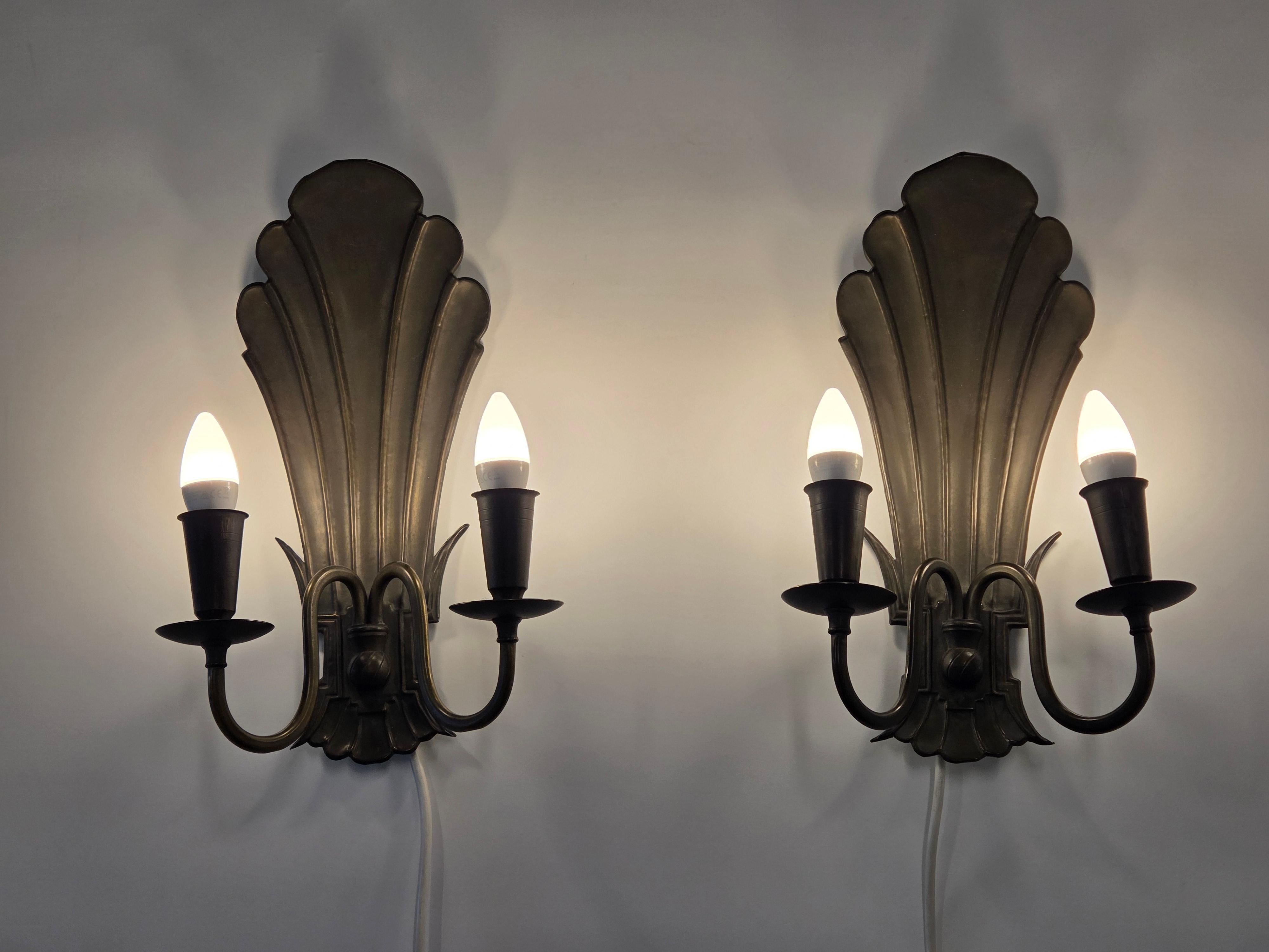 Scandinavian Modern Paavo Tynell Pair of Wall Lamps Model 7004 For Sale