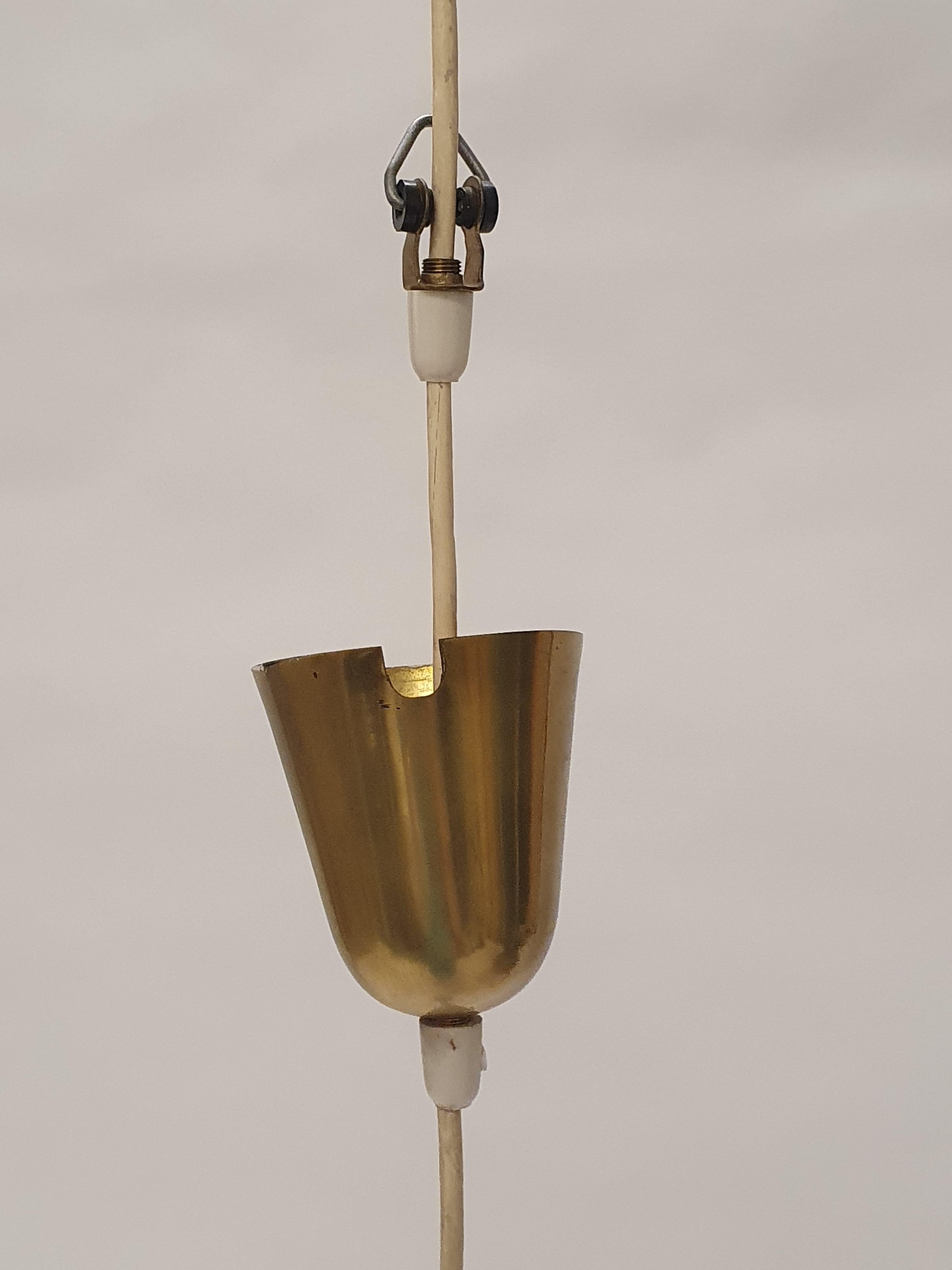 Lampada a sospensione Paavo Tynell Modello K2-49 di Taito Oy 1950s in vendita 1