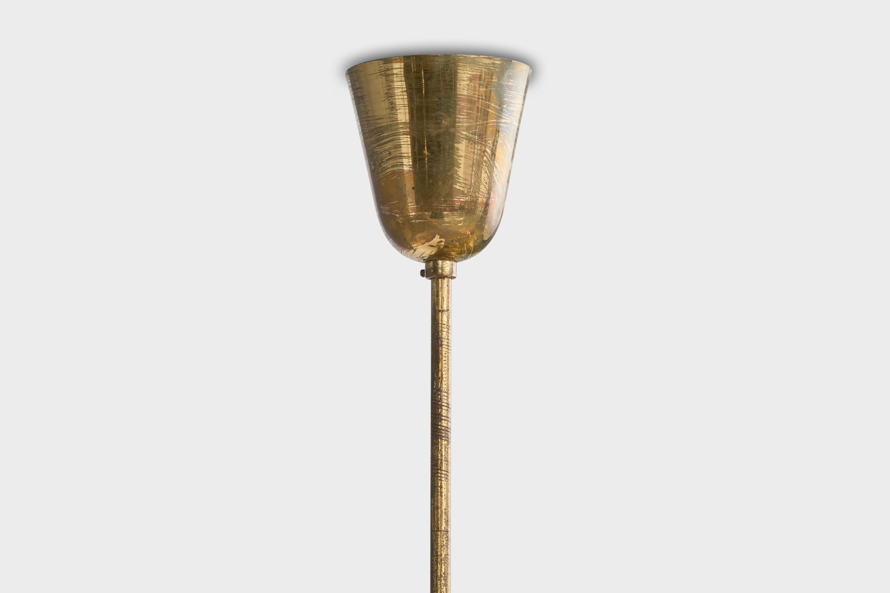 Ottone Paavo Tynell, Lampada a sospensione, ottone, vetro, Finlandia, anni '50 in vendita
