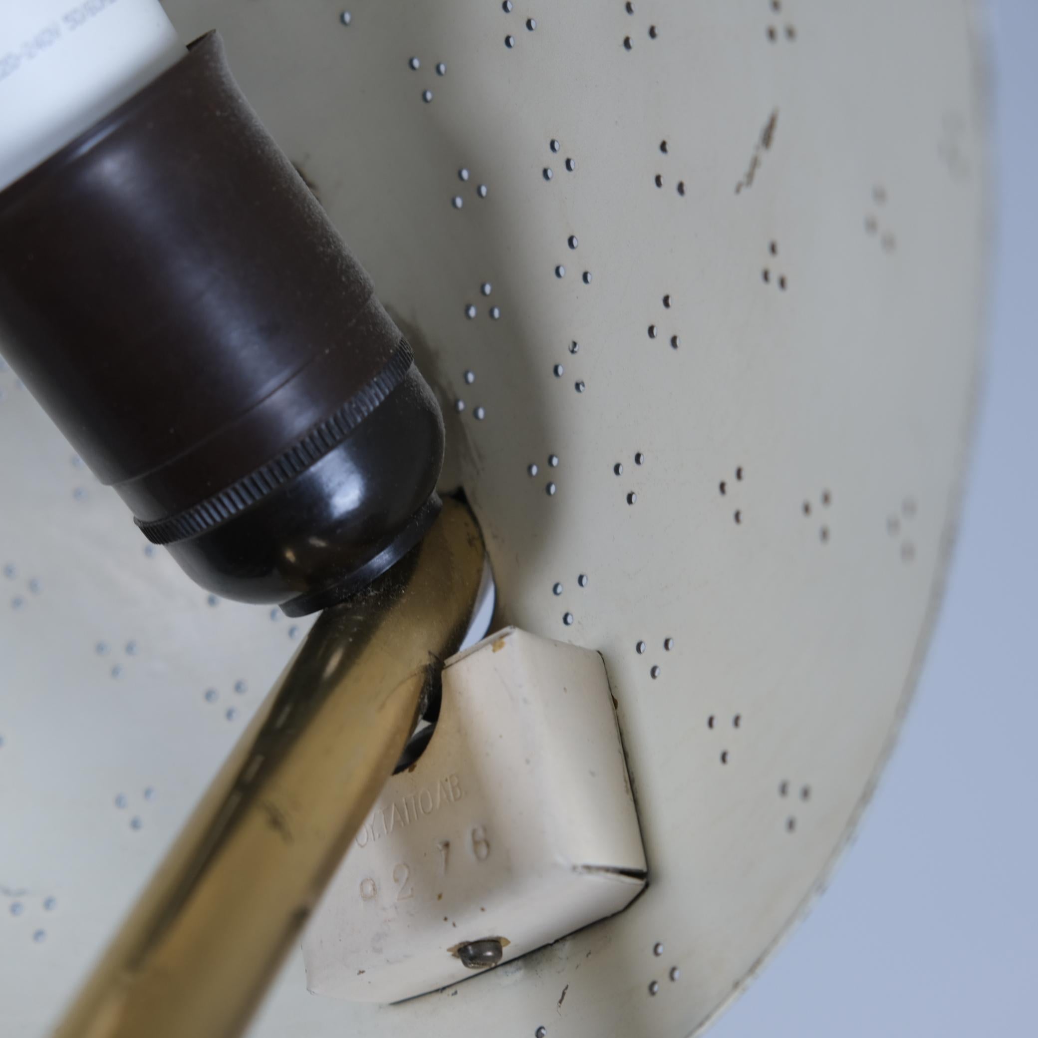 Paavo Tynell Perforated Brass & Wooden Handle Table Lamp Model 9216, Taito 1950s For Sale 4