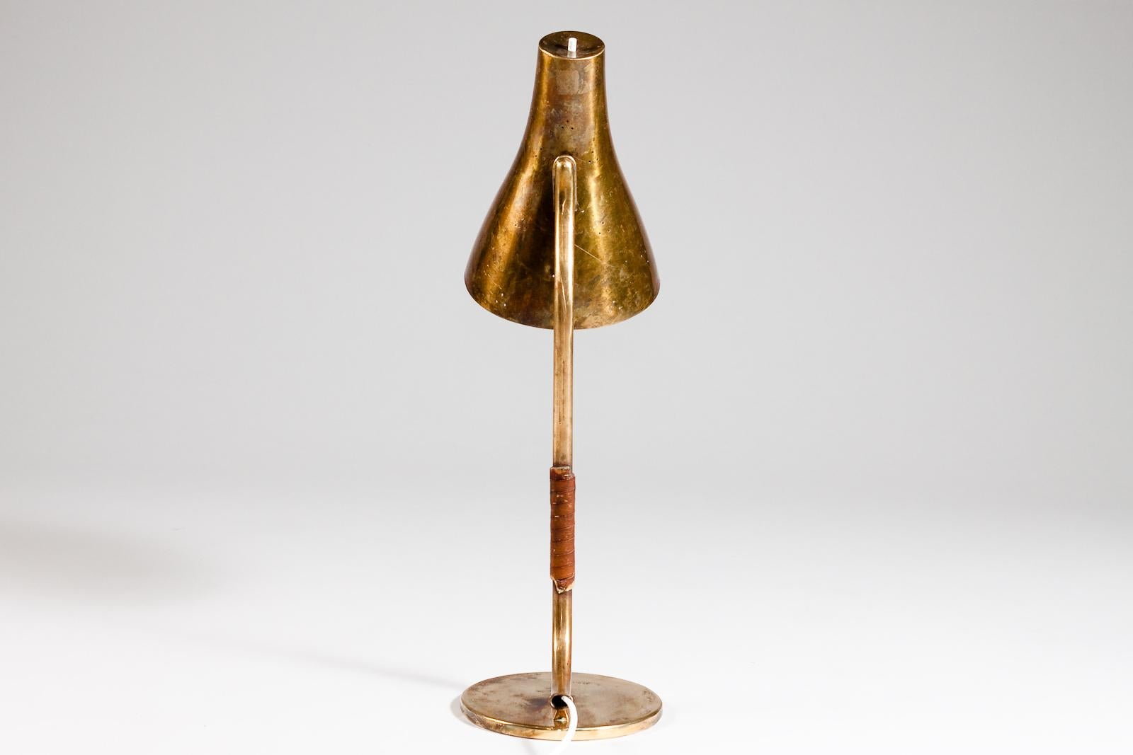 Paavo Tynell, rare 1940's desk lamp, taito oy In Good Condition In Turku, Varsinais-Suomi