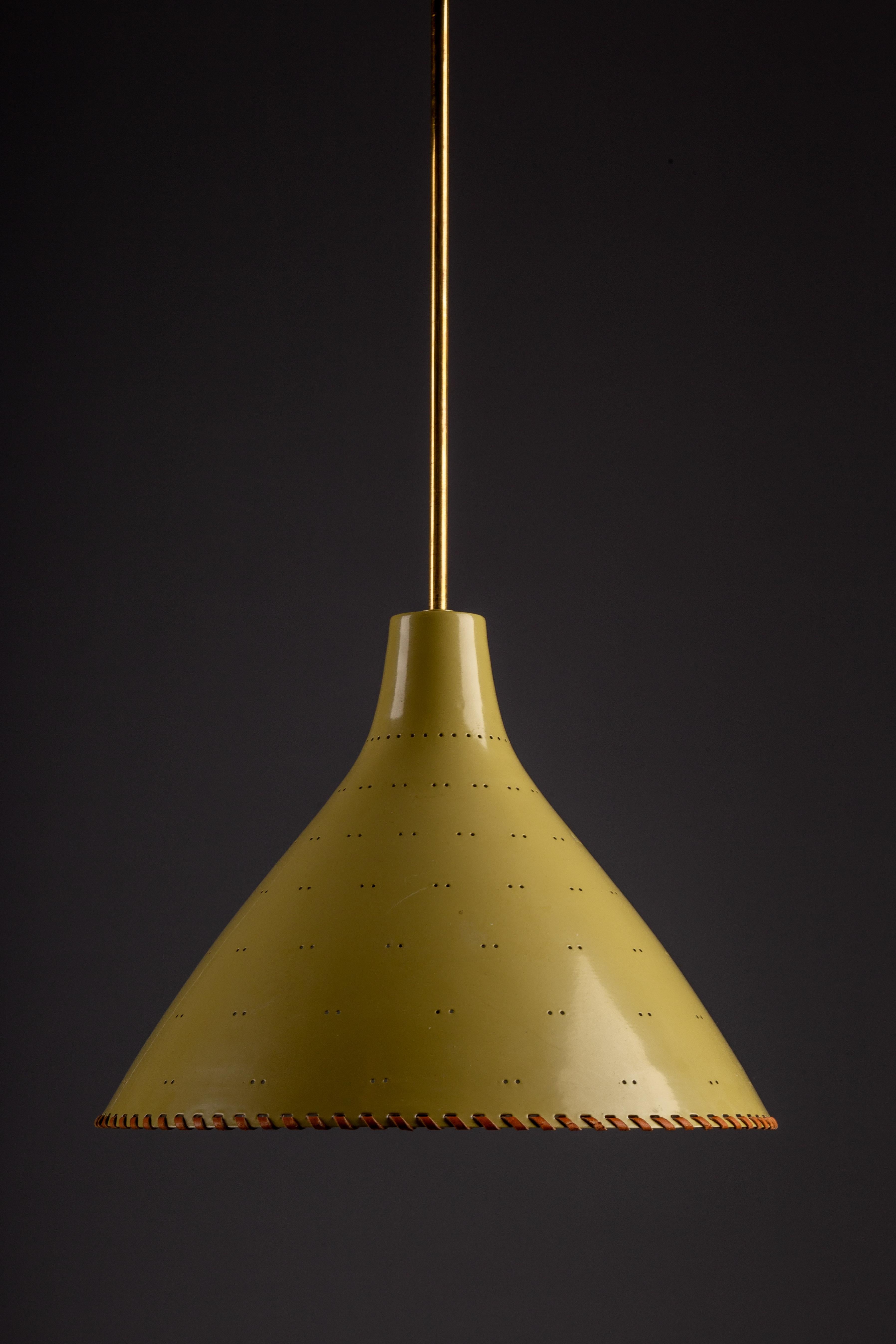 Paavo Tynell rare 1940's made to order ceiling lamp by Taito Oy, Finland In Good Condition For Sale In Turku, Varsinais-Suomi
