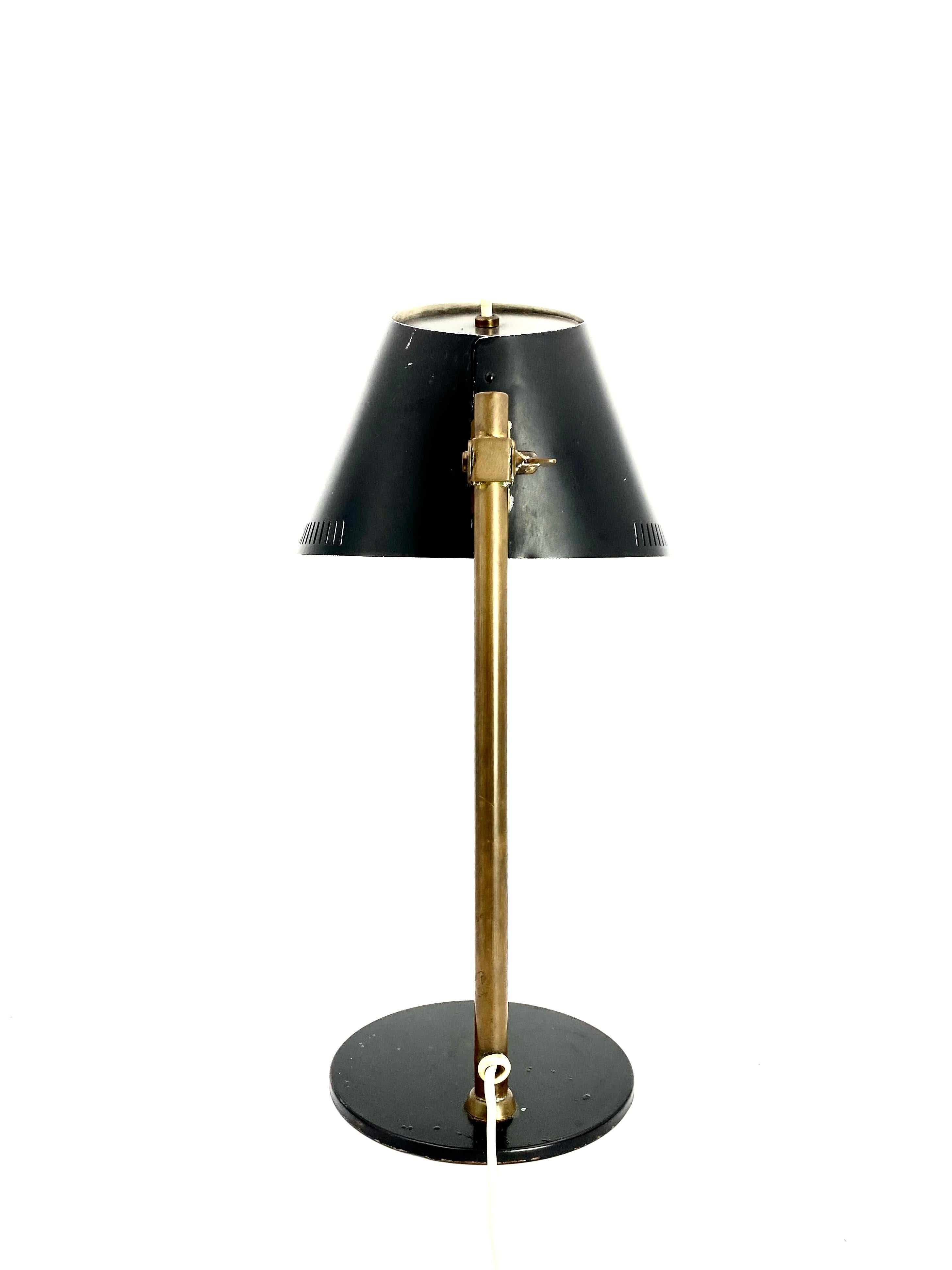Rare lampe de bureau Paavo Tynell Mod. 9227, par Taito e Idman, Finlande, 1958 en vente 3