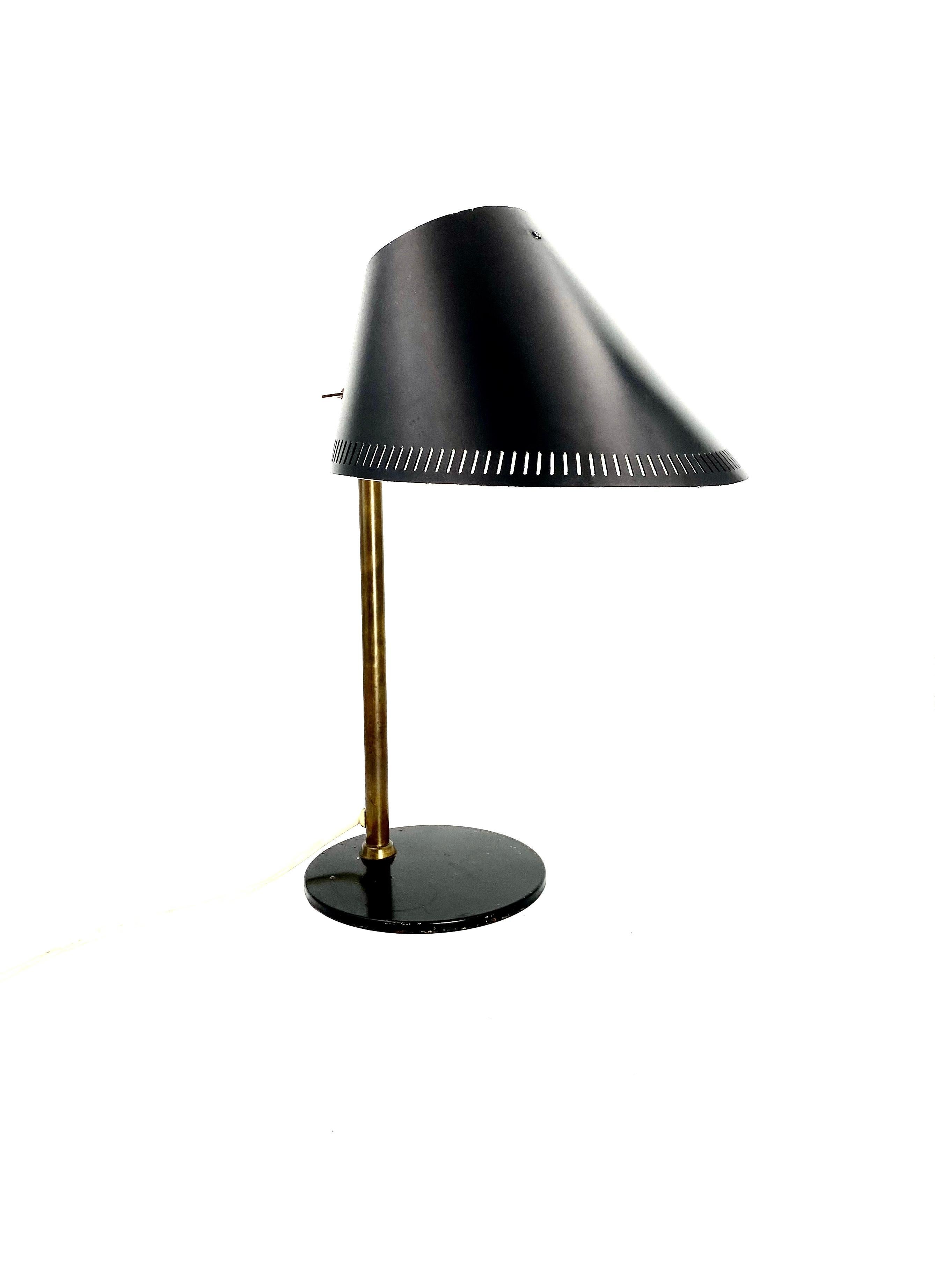 Paavo Tynell Rare Table Lamp Mod. 9227, by Taito E Idman, Finland, 1958 For Sale 11