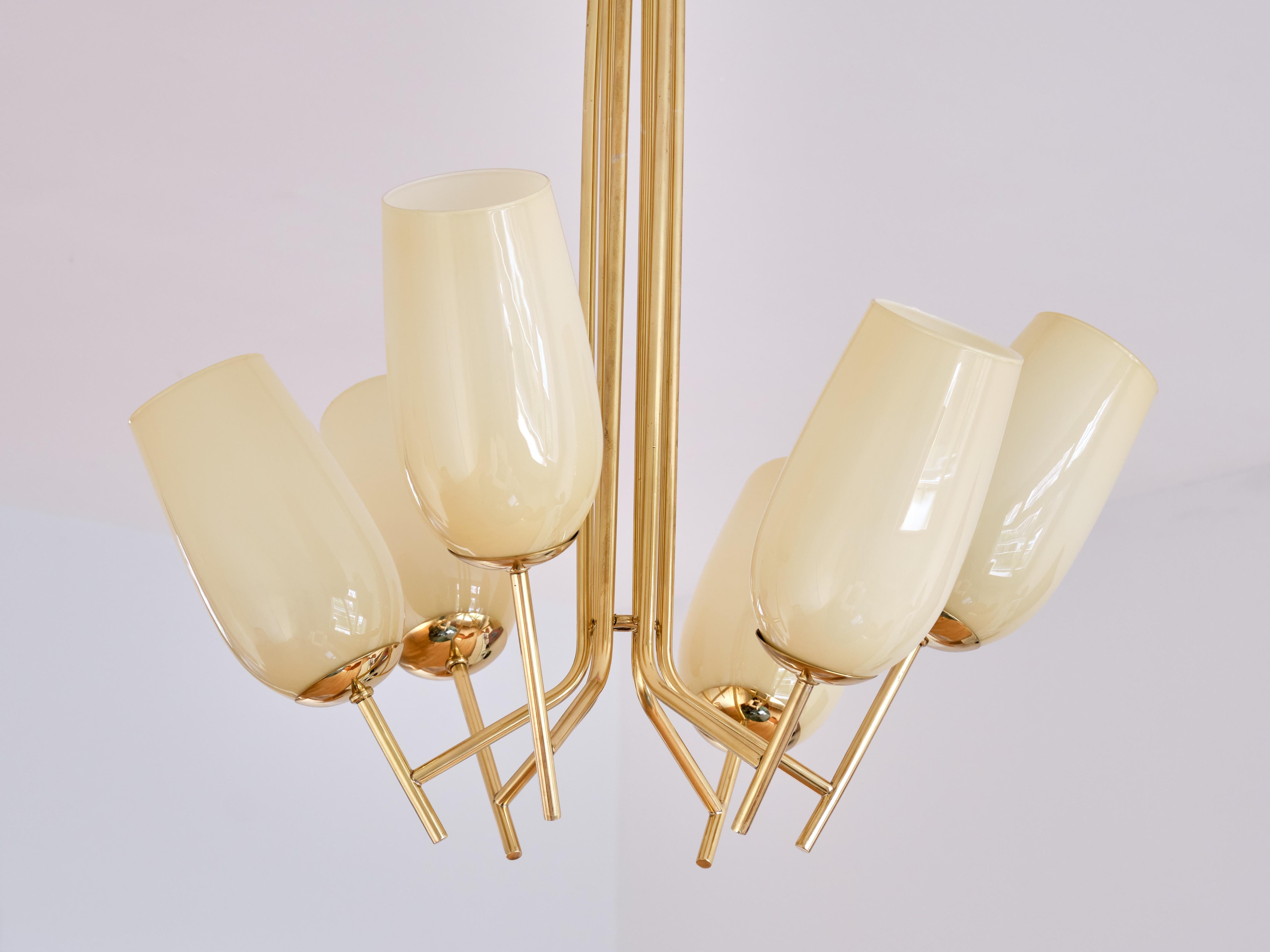 Paavo Tynell Six Arm Chandelier in Brass and Amber Glass, Taito, Finland, 1940s 3