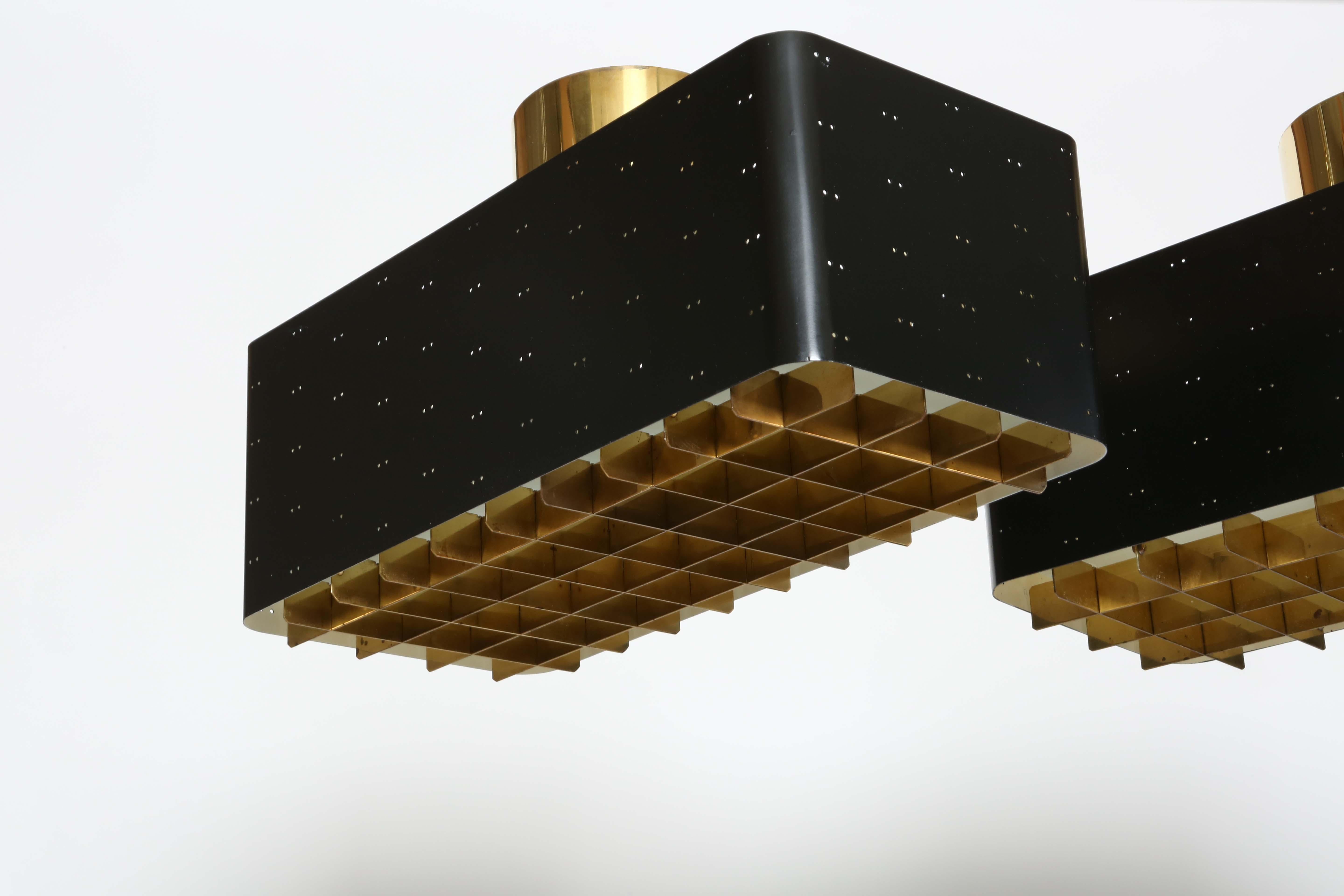 Paavo Tynell Plafonniers Starry Sky, modèle 9068 ensemble de 2, Finlande années 1950 Bon état - En vente à Brooklyn, NY