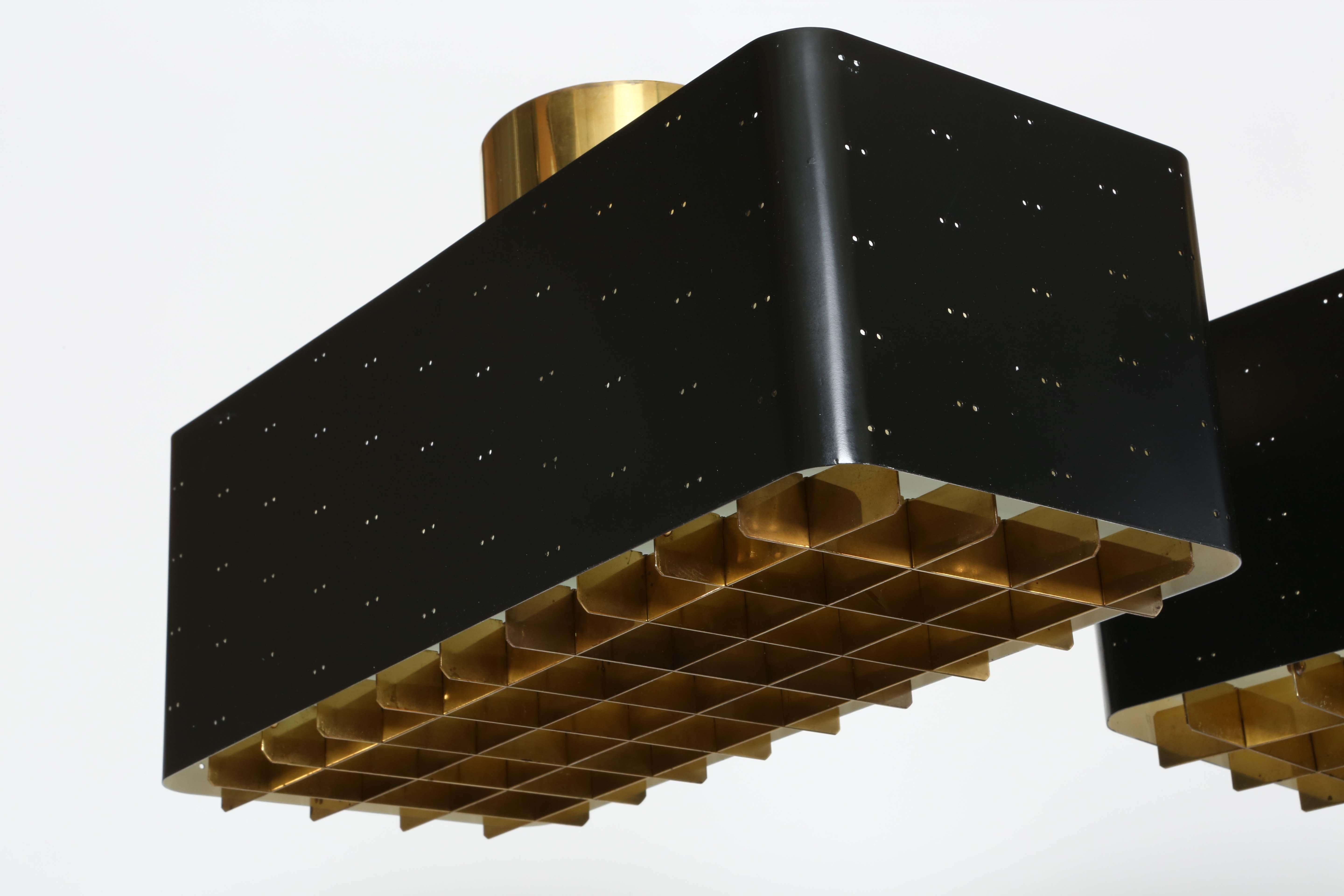 Milieu du XXe siècle Paavo Tynell Plafonniers Starry Sky, modèle 9068 ensemble de 2, Finlande années 1950 en vente