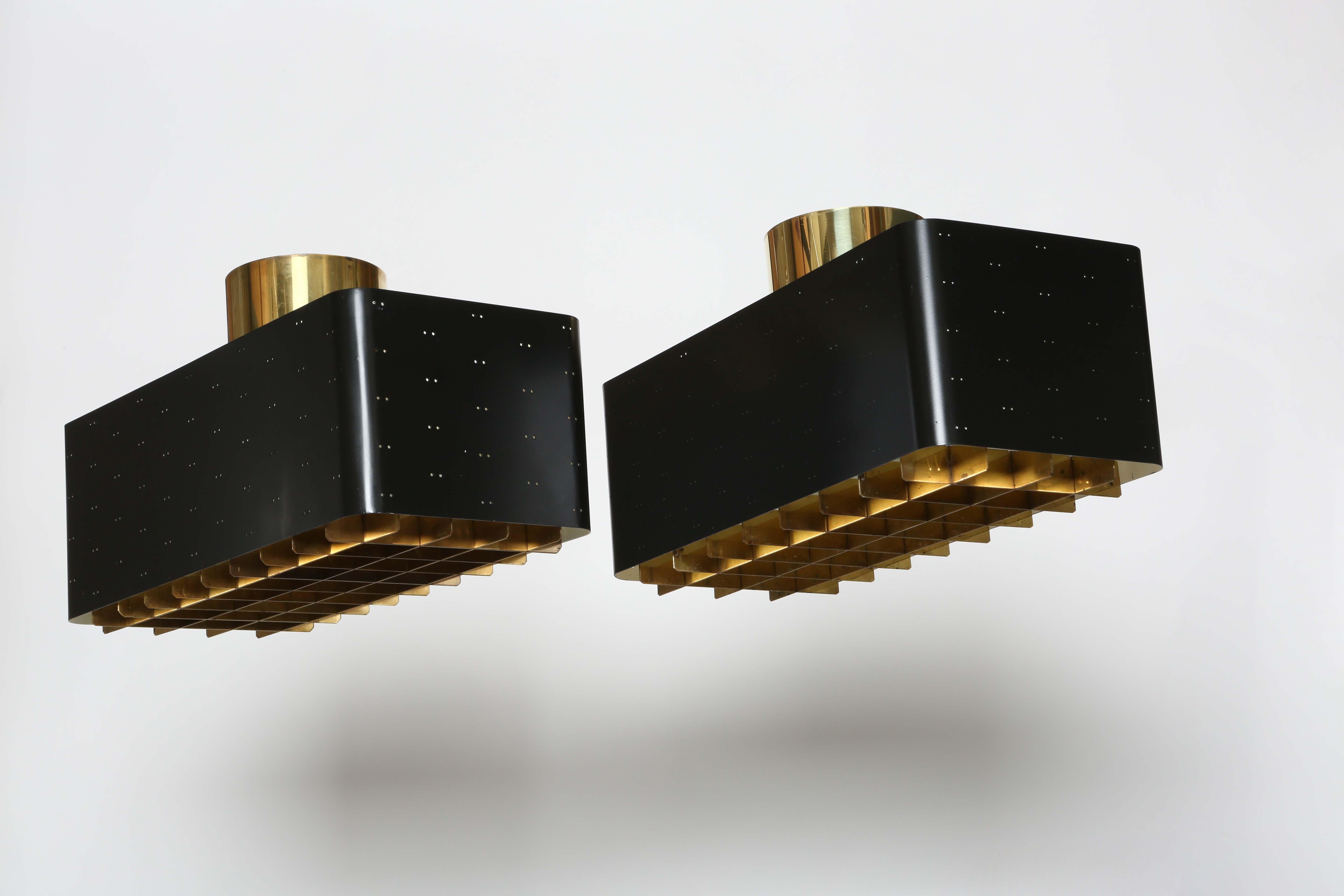 Métal Paavo Tynell Plafonniers Starry Sky, modèle 9068 ensemble de 2, Finlande années 1950 en vente