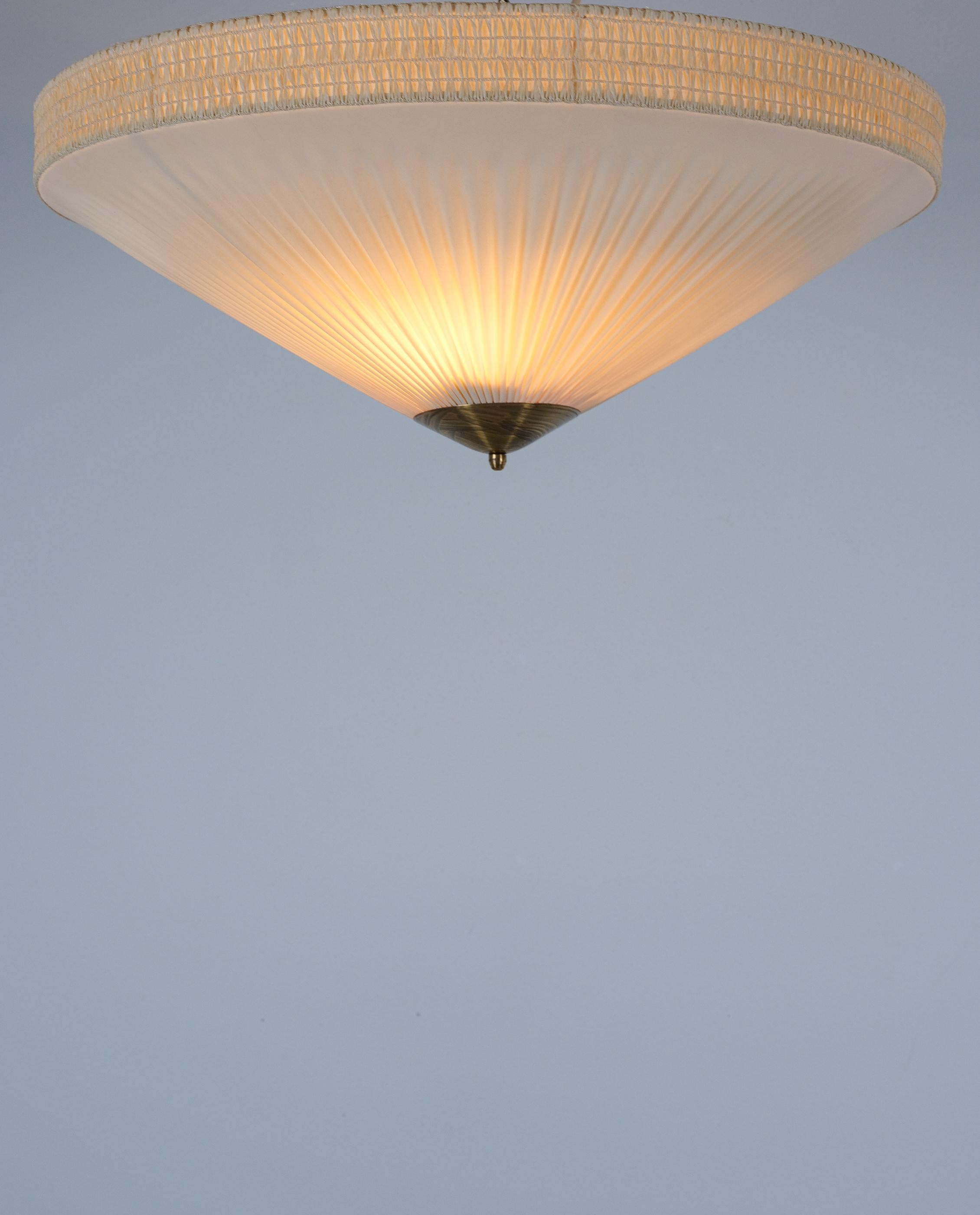 Paavo Tynell Style Flush Mountains Laiton et vinyle, Finlande 1950 en vente 2