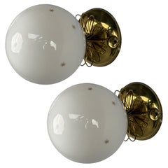 Paavo Tynell Stil, Milchglas, Messing, Wandleuchten, Finnland, 1970er