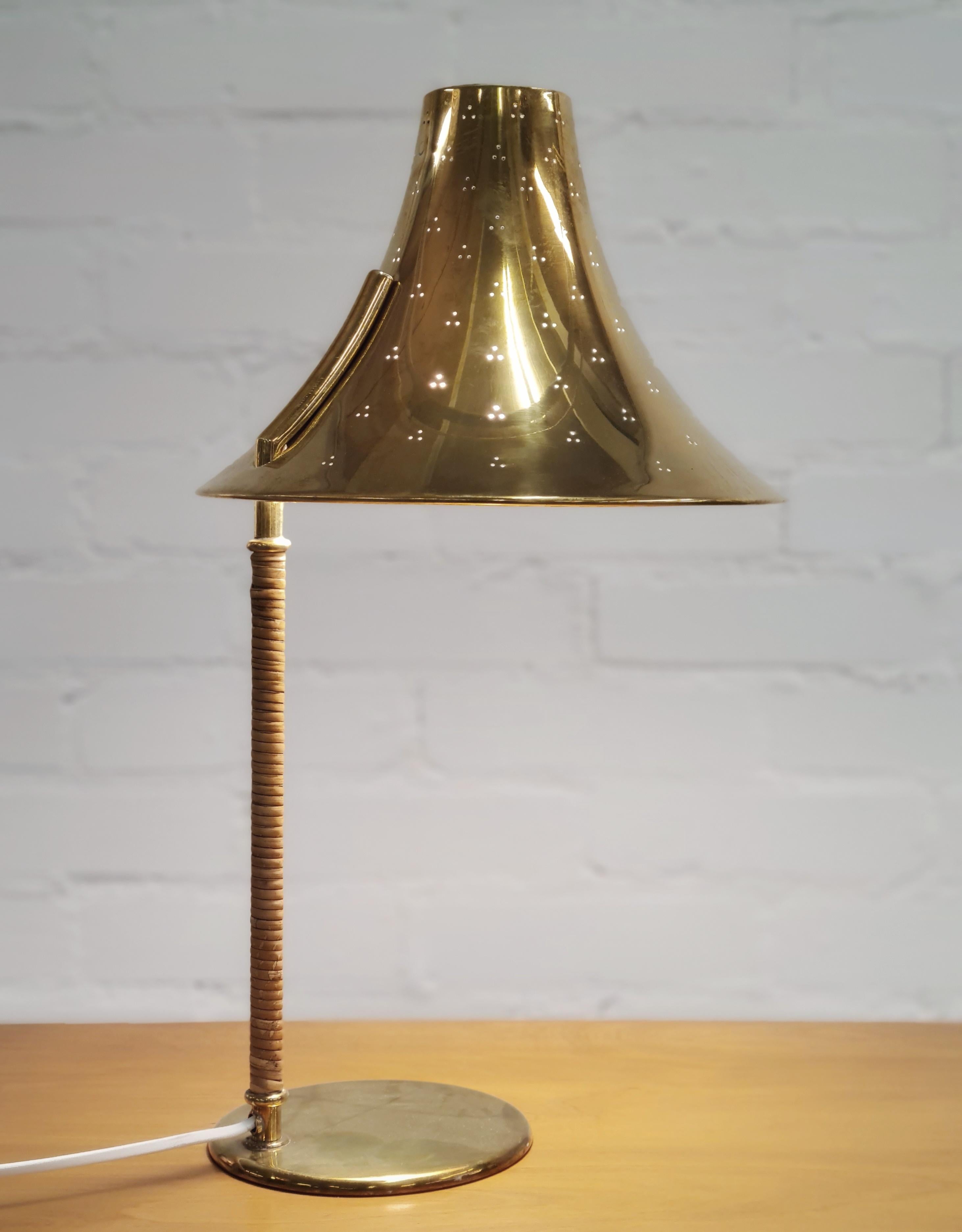 Paavo Tynell Table Lamp 9208, Taito In Good Condition For Sale In Helsinki, FI