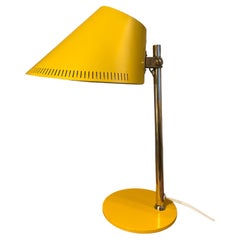Paavo Tynell, table lamp 9227. (Idman)