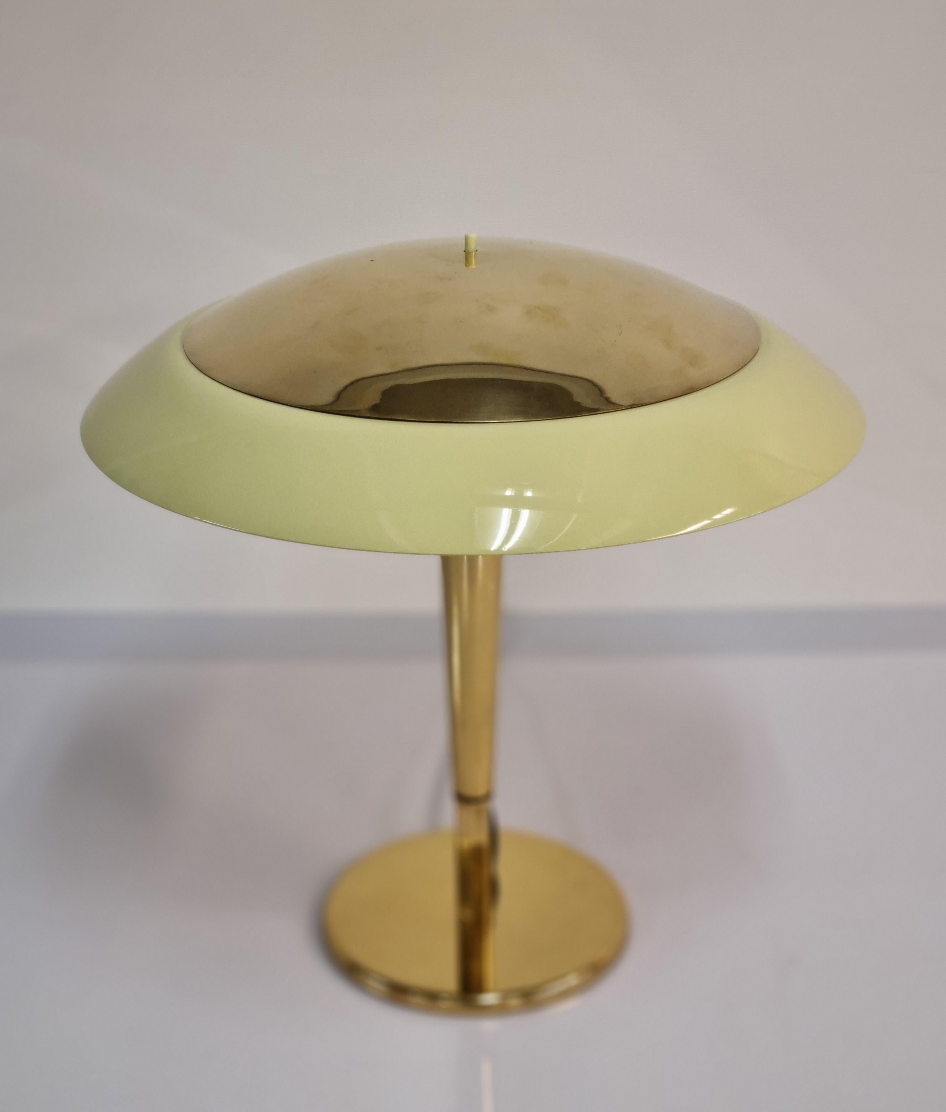 Scandinave moderne Lampe de bureau Paavo Tynell Modèle 5061 par Taito en vente