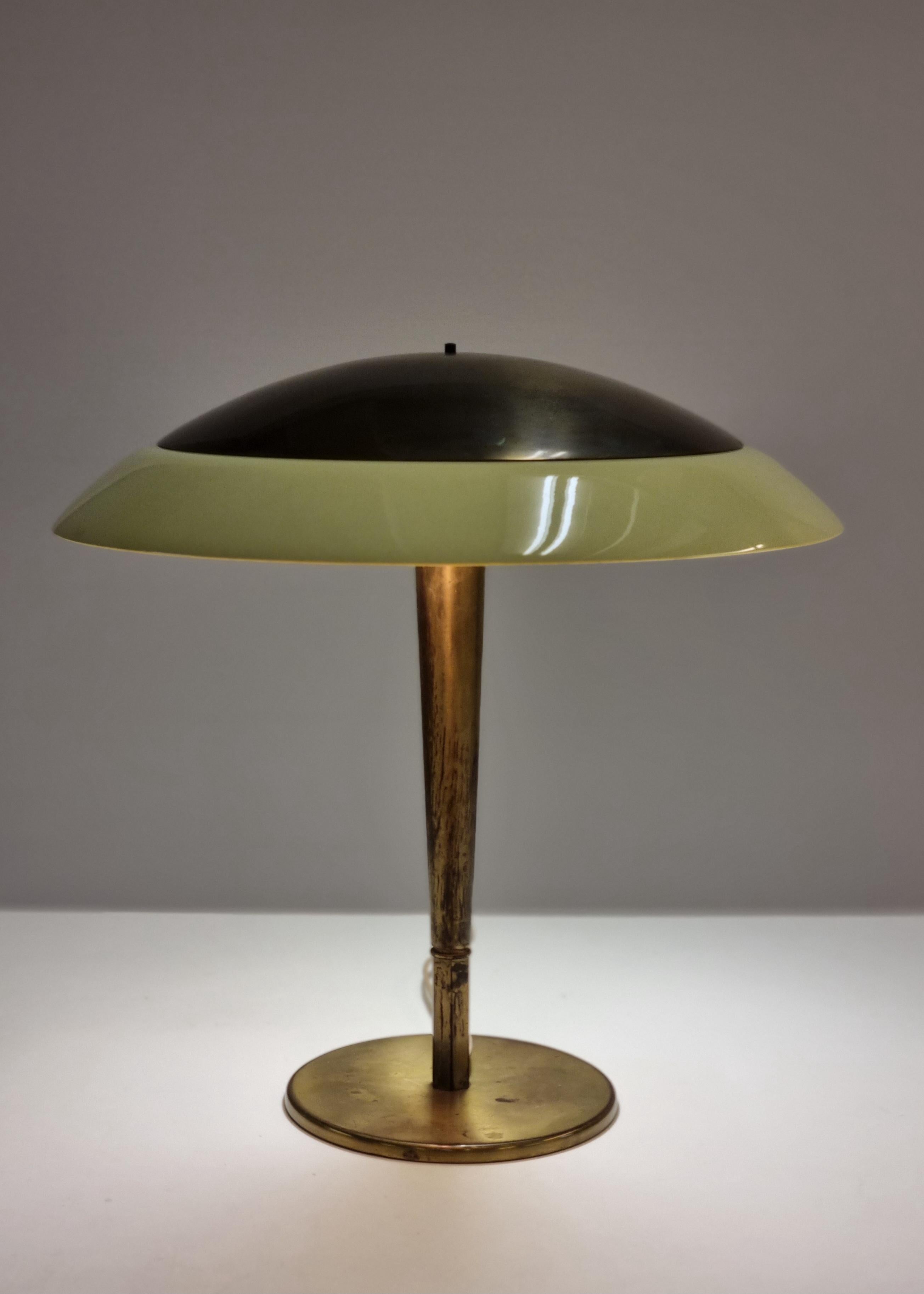 Finlandais Lampe de bureau Paavo Tynell Modèle 5061 par Taito en vente