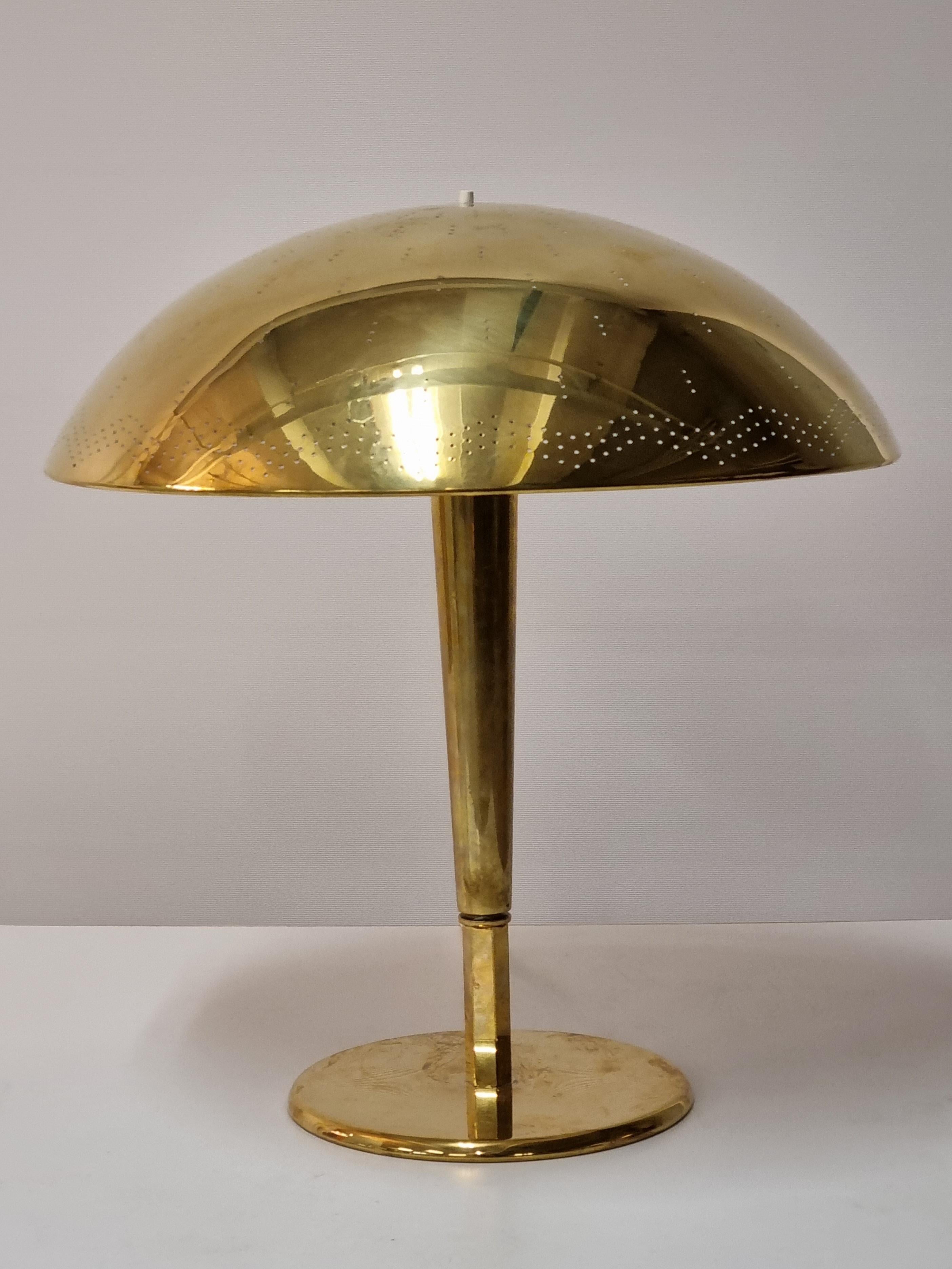Finnish Paavo Tynell Table Lamp, Model 5061, Idman, 1950s For Sale