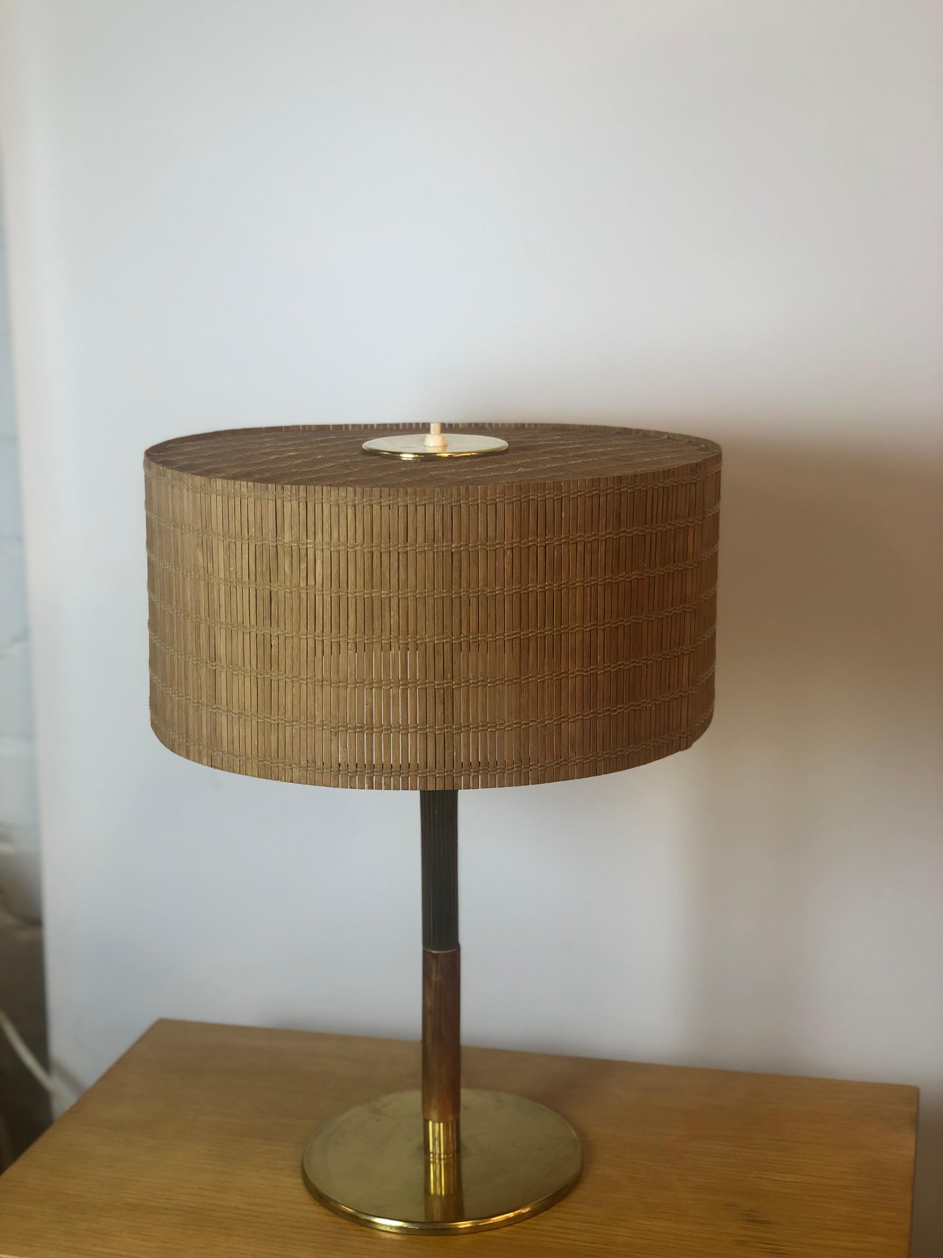 Paavo Tynell table lamp model 5068, manufactured by Taito Oy in the 1950s, excellent condition. One of the more rarely seen Tynell table lamp models. 

As one of the msot important figures in Scandinavian design Paavo Tynell is well renowned all