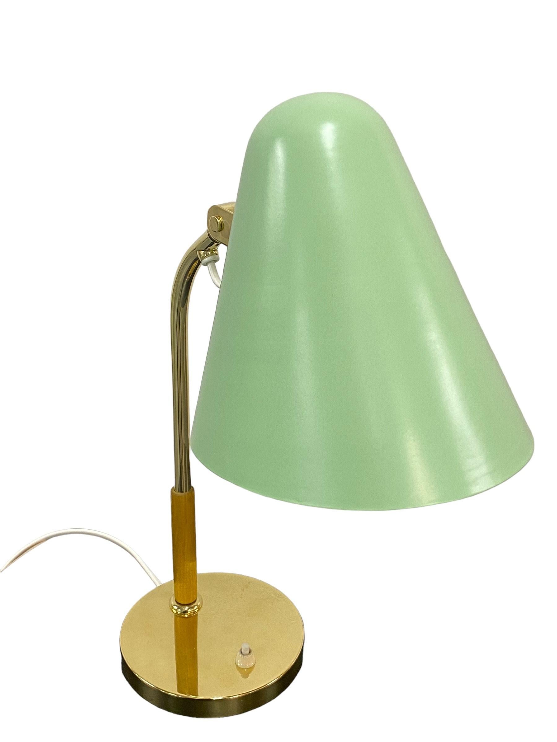 Scandinavian Modern Paavo Tynell Table lamp Model. 5233, Taito Oy 1950s For Sale