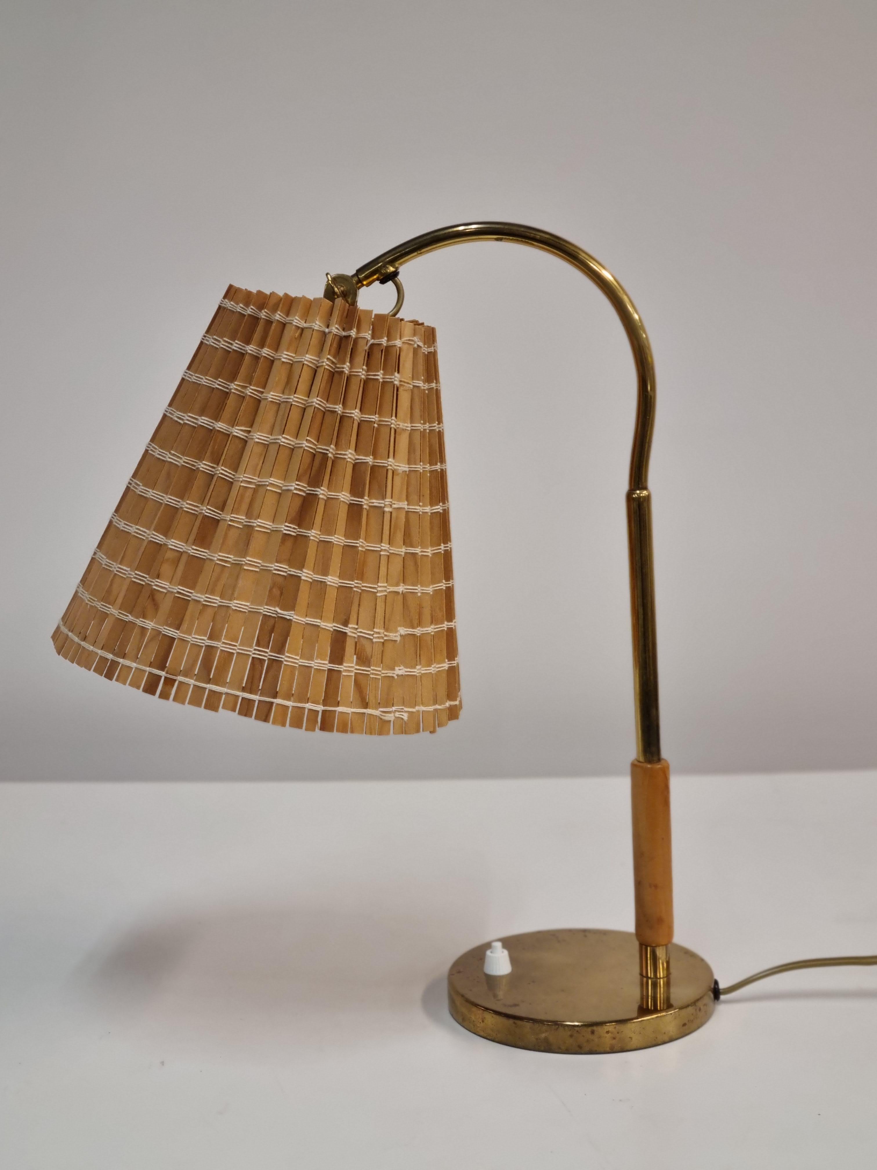 Mid-20th Century Paavo Tynell, Table Lamp model 9201, Taito