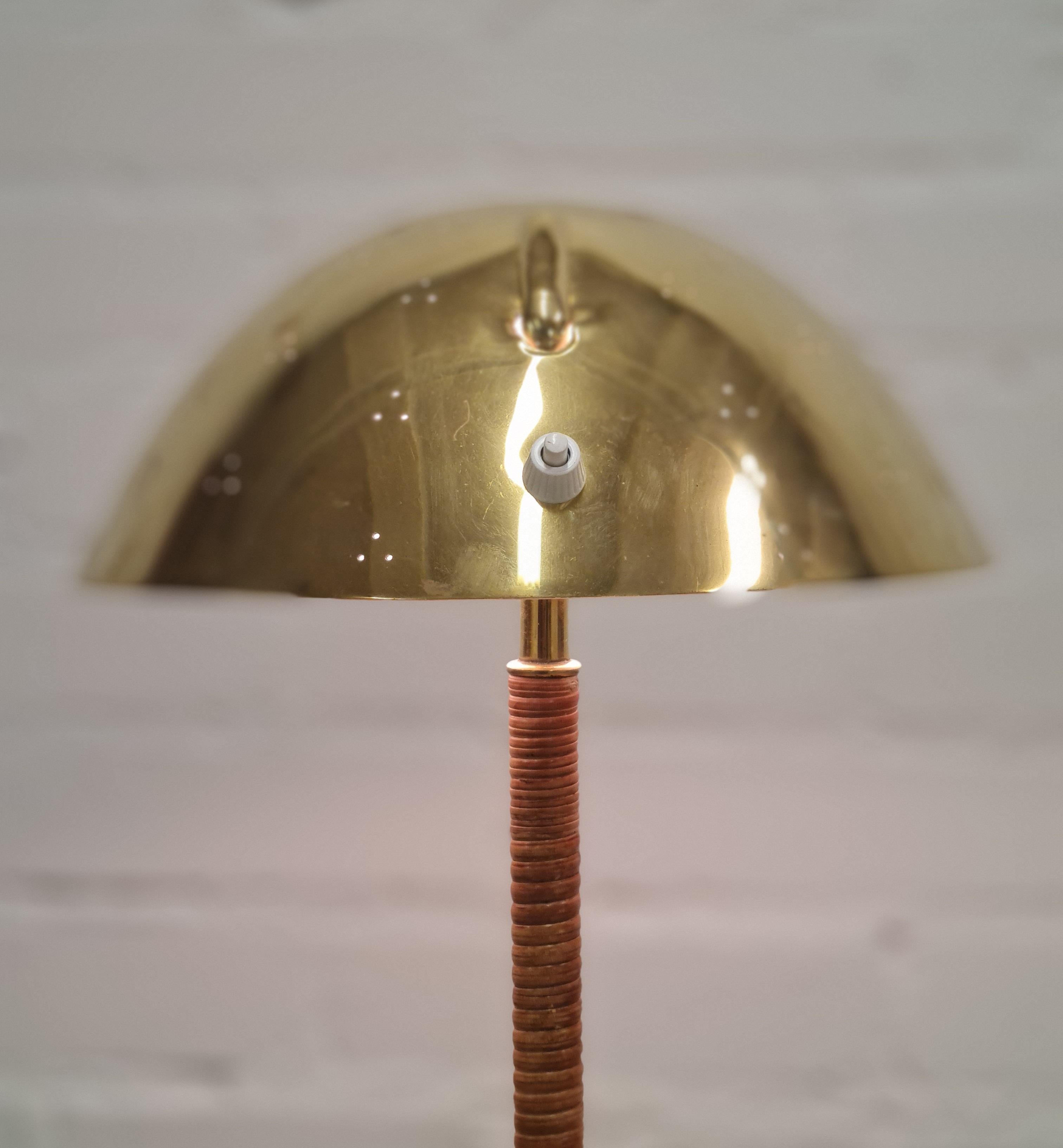 Paavo Tynell Table Lamp Model 9209`Kypärä´ For Sale 1