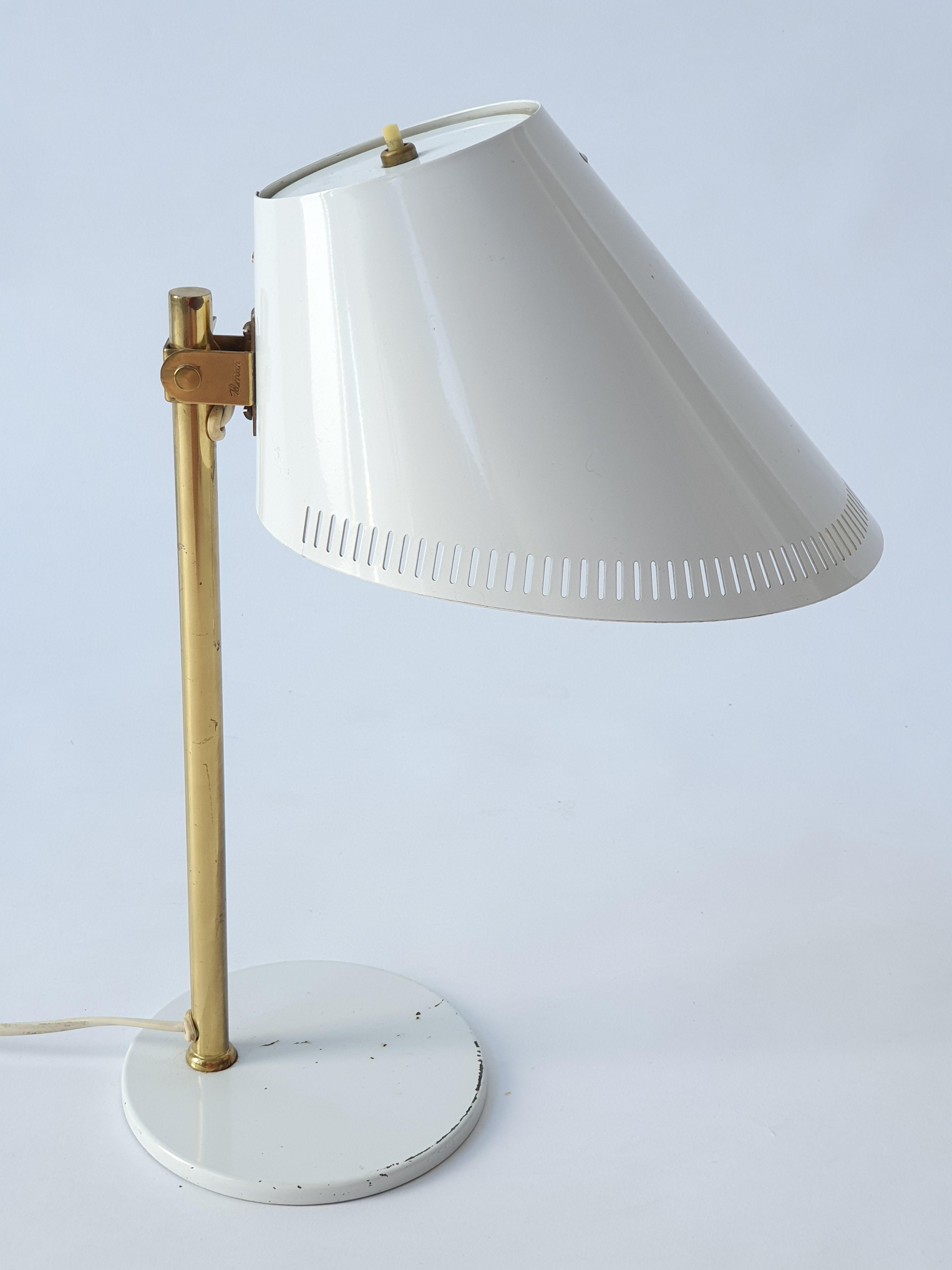 Paavo Tynell Table Lamp Model 9227 by Idman 11