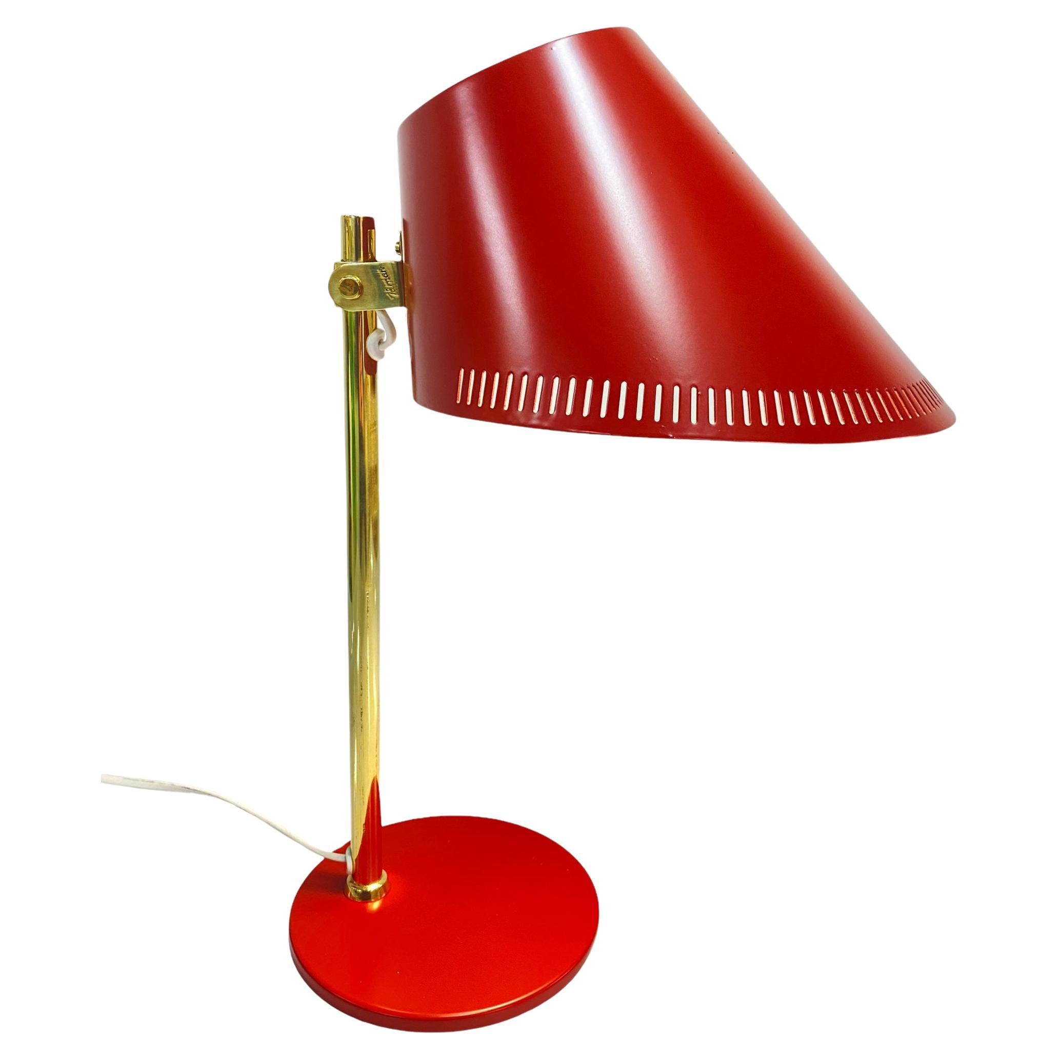 Lampe de table Paavo Tynell modèle 9227 en rouge en vente