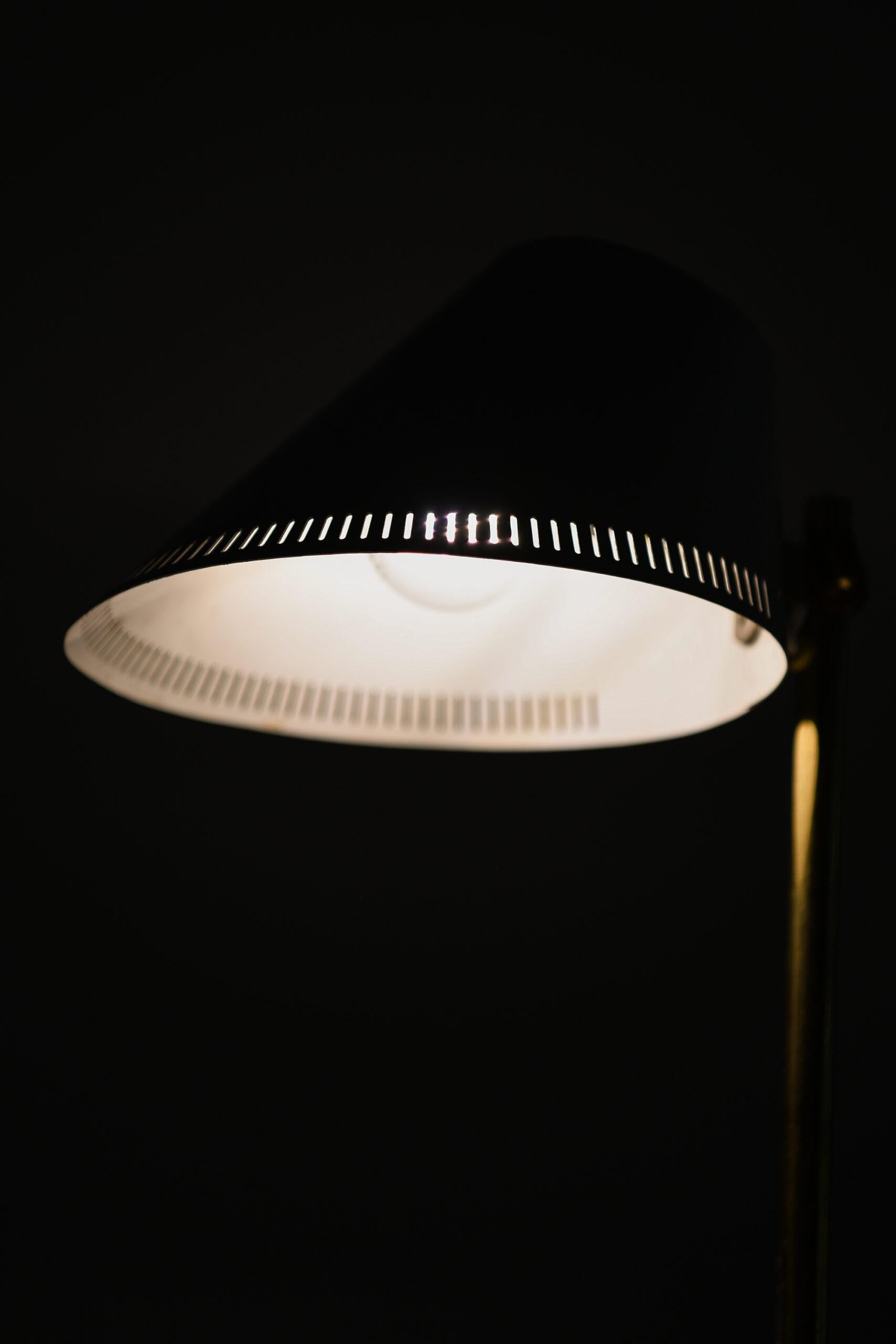 Lampe de bureau Paavo Tynell Modèle 9227 Produite par Idman en Finlande en vente 2