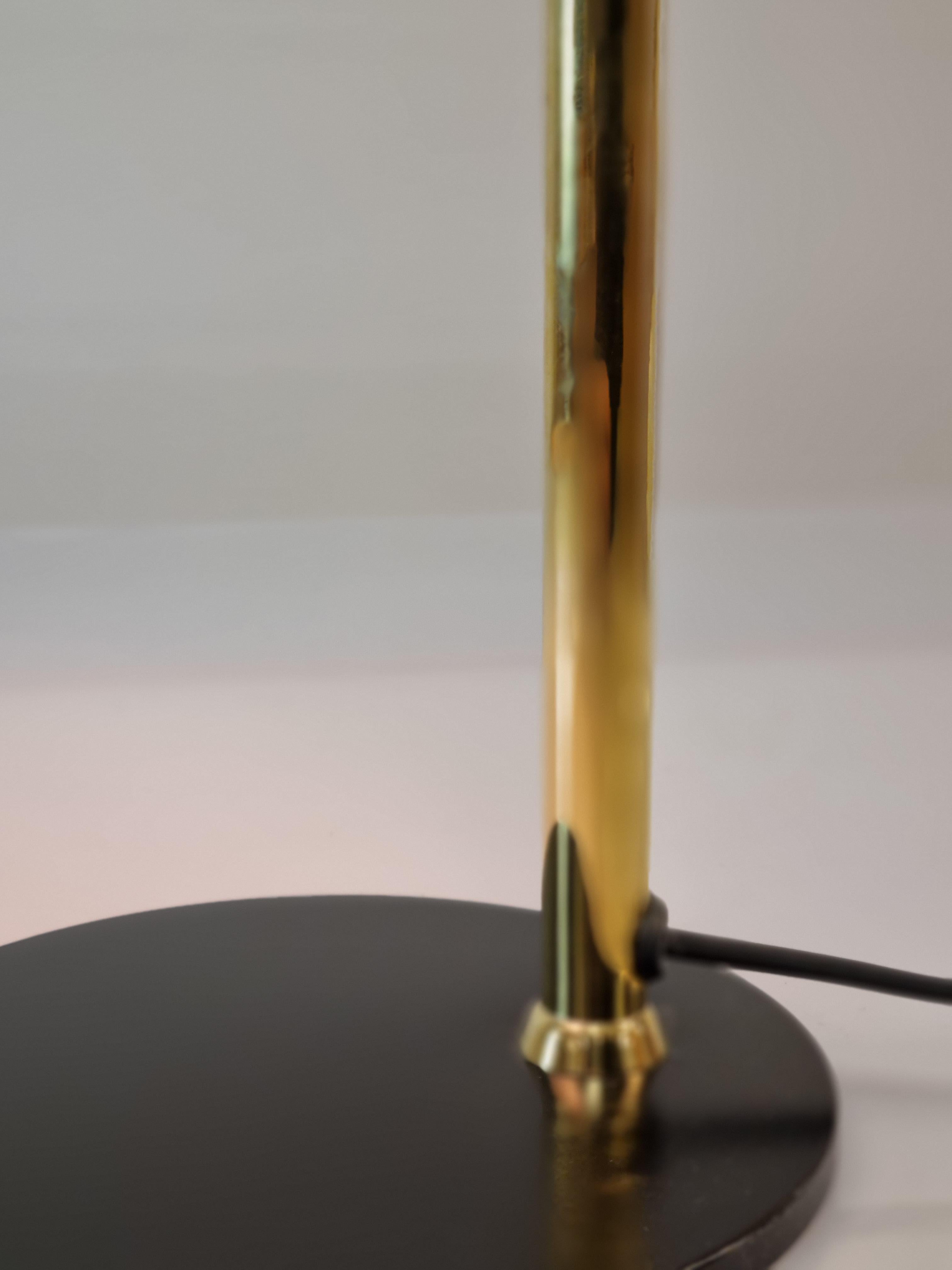 Paavo Tynell Table Lamp Model No H5-7 by Idman In Good Condition For Sale In Helsinki, FI