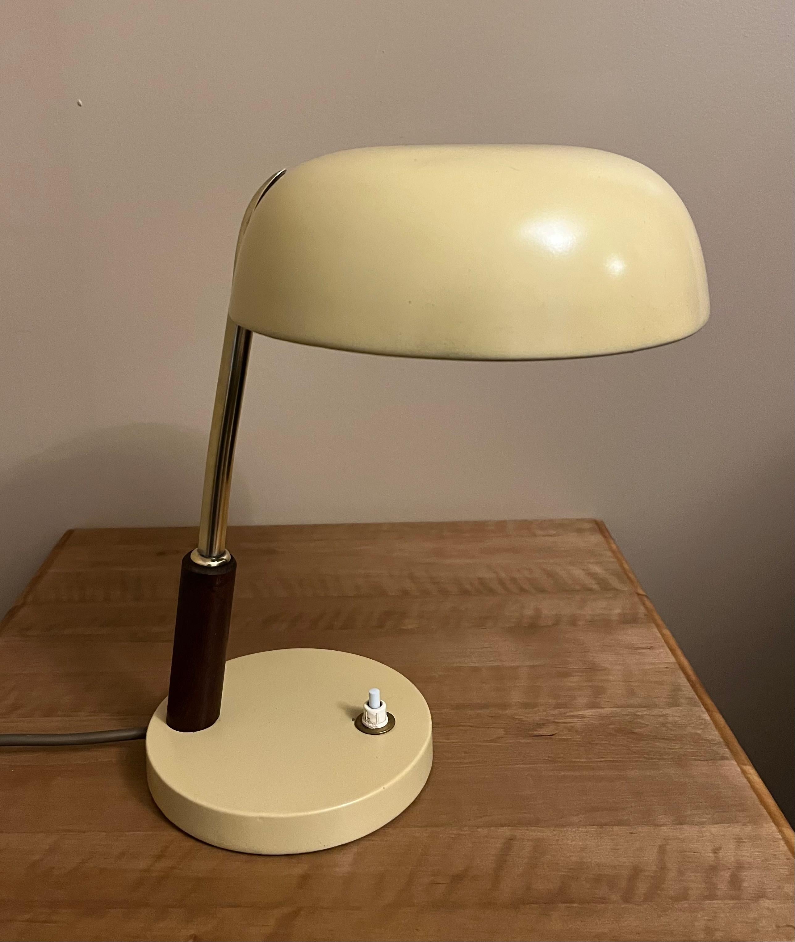 Paire de lampes de table Paavo Tynell, modèle 5313 (TAITO) Bon état - En vente à Hyvinkää, FI