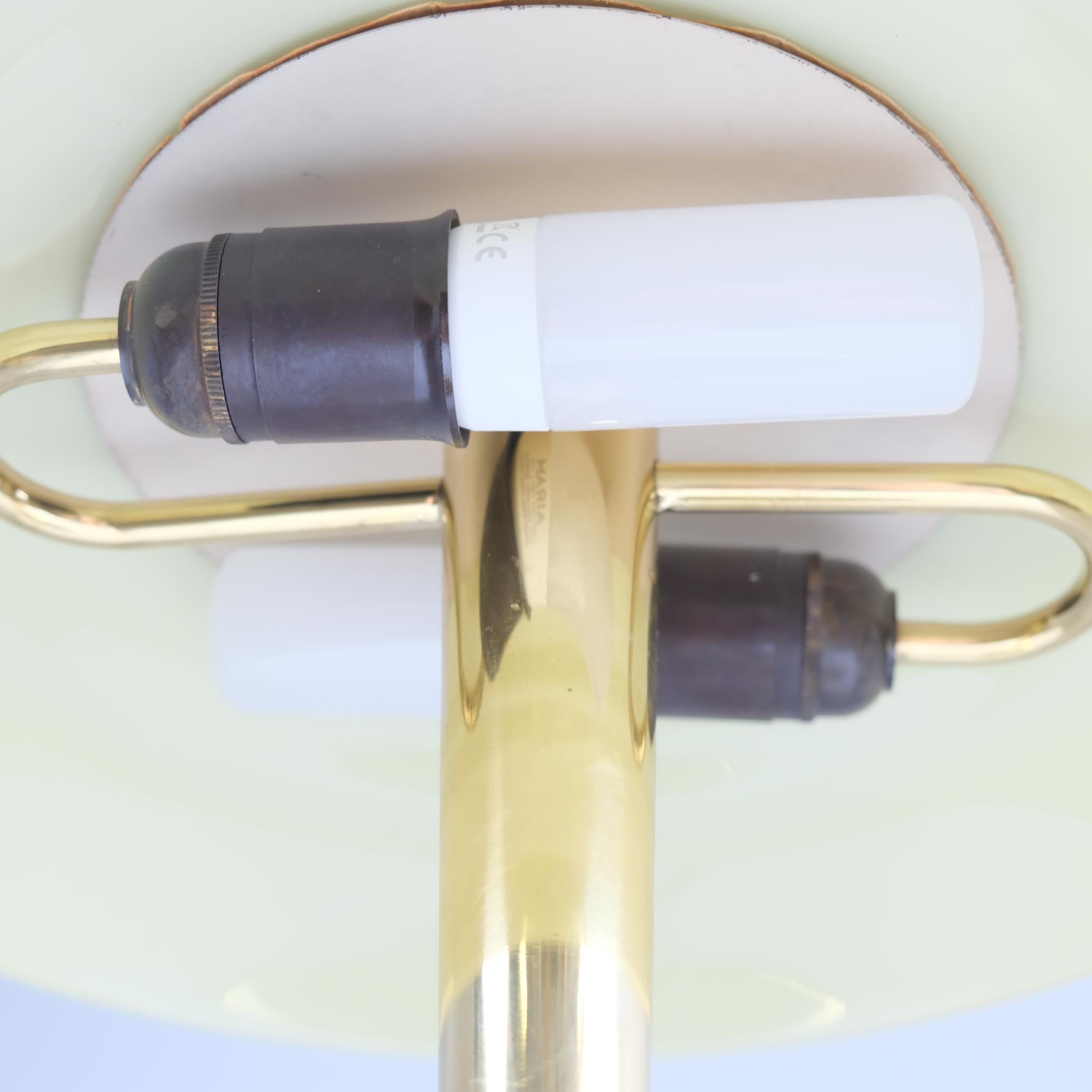 Lampe à poser Umbrella modèle 5061 en laiton et verre, Paavo Tynell, Taito, années 1950 en vente 5