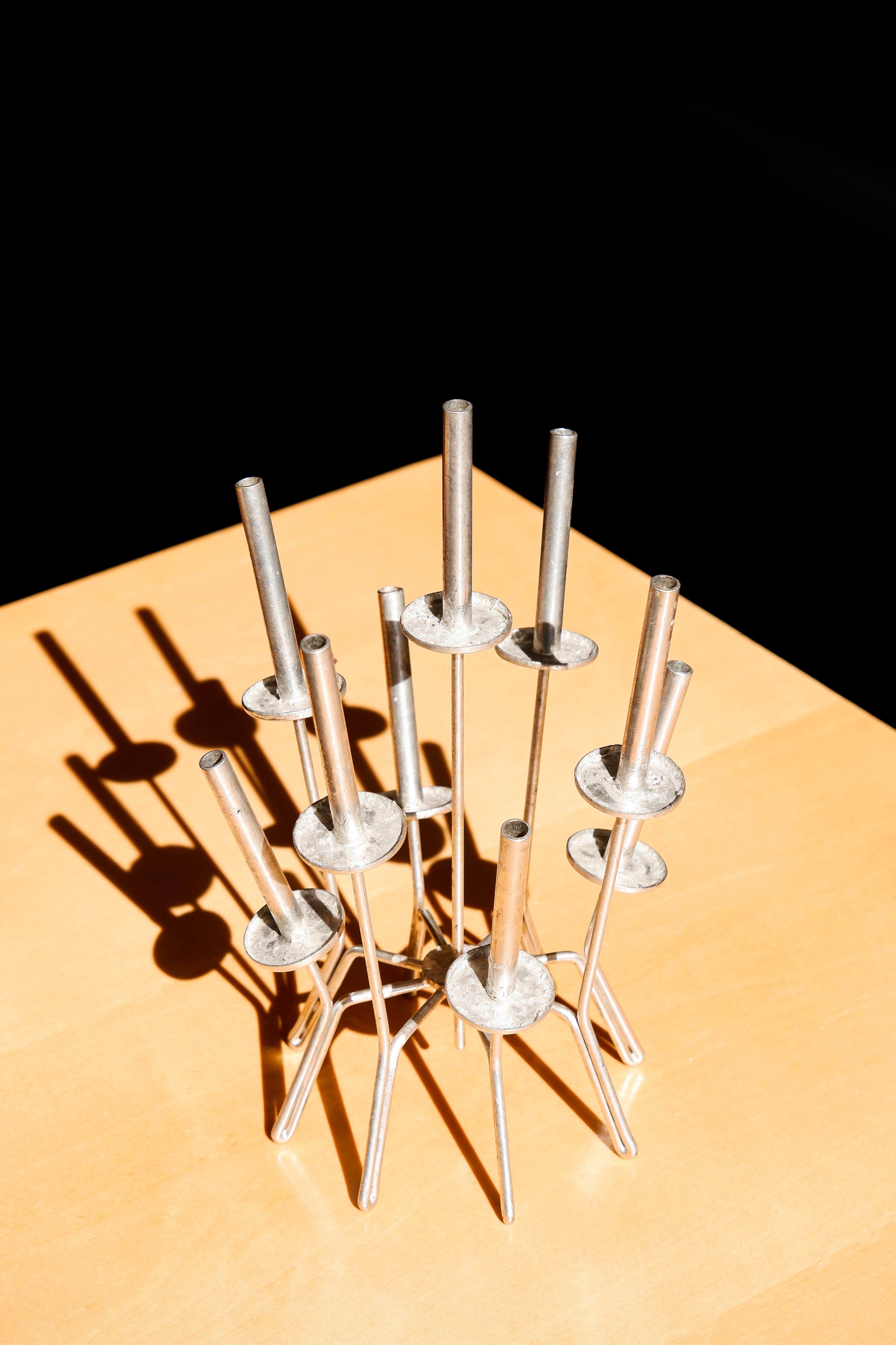 Paavo Tynell, candelabro único fabricado en hierro a finales de los años 60. Finlandés en venta