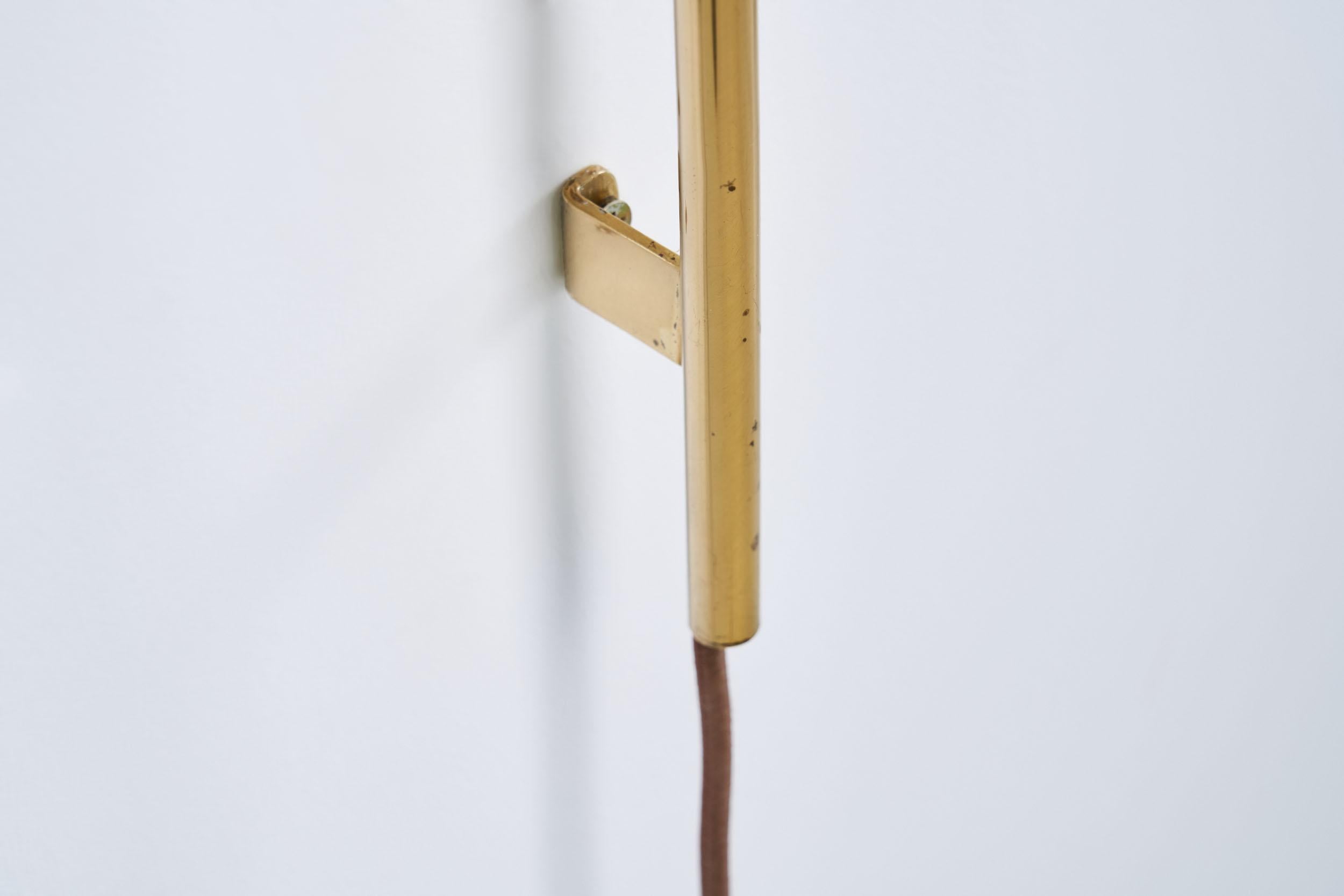 Paavo Tynell Wall Lamp for Taito Oy, Finland, 1940s 7