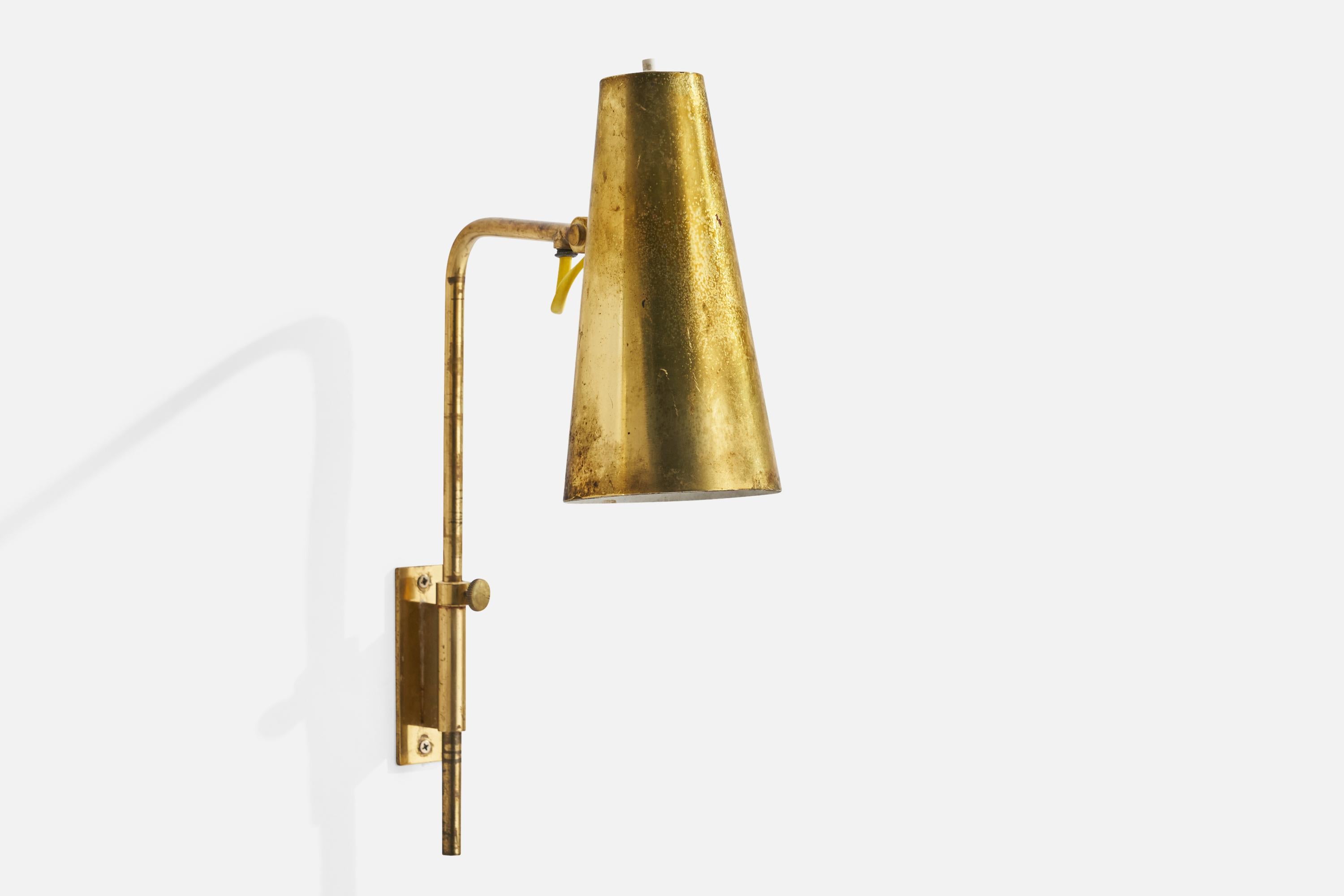 Paavo Tynell, Wall Lights, Brass, Finland, 1950s In Good Condition For Sale In High Point, NC
