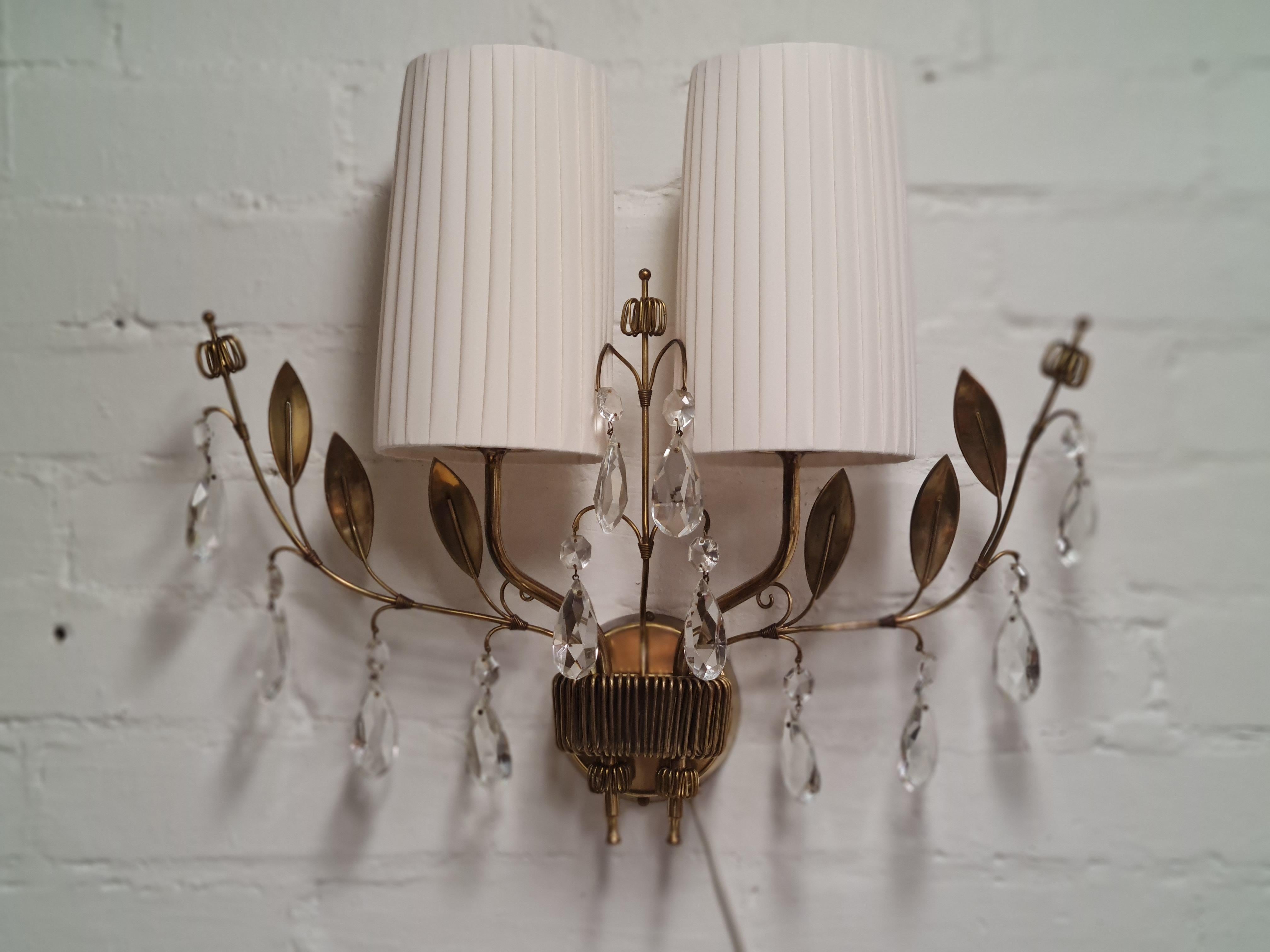 Paavo Tynell Wall Lights Model 9473, Taito Oy In Good Condition For Sale In Helsinki, FI