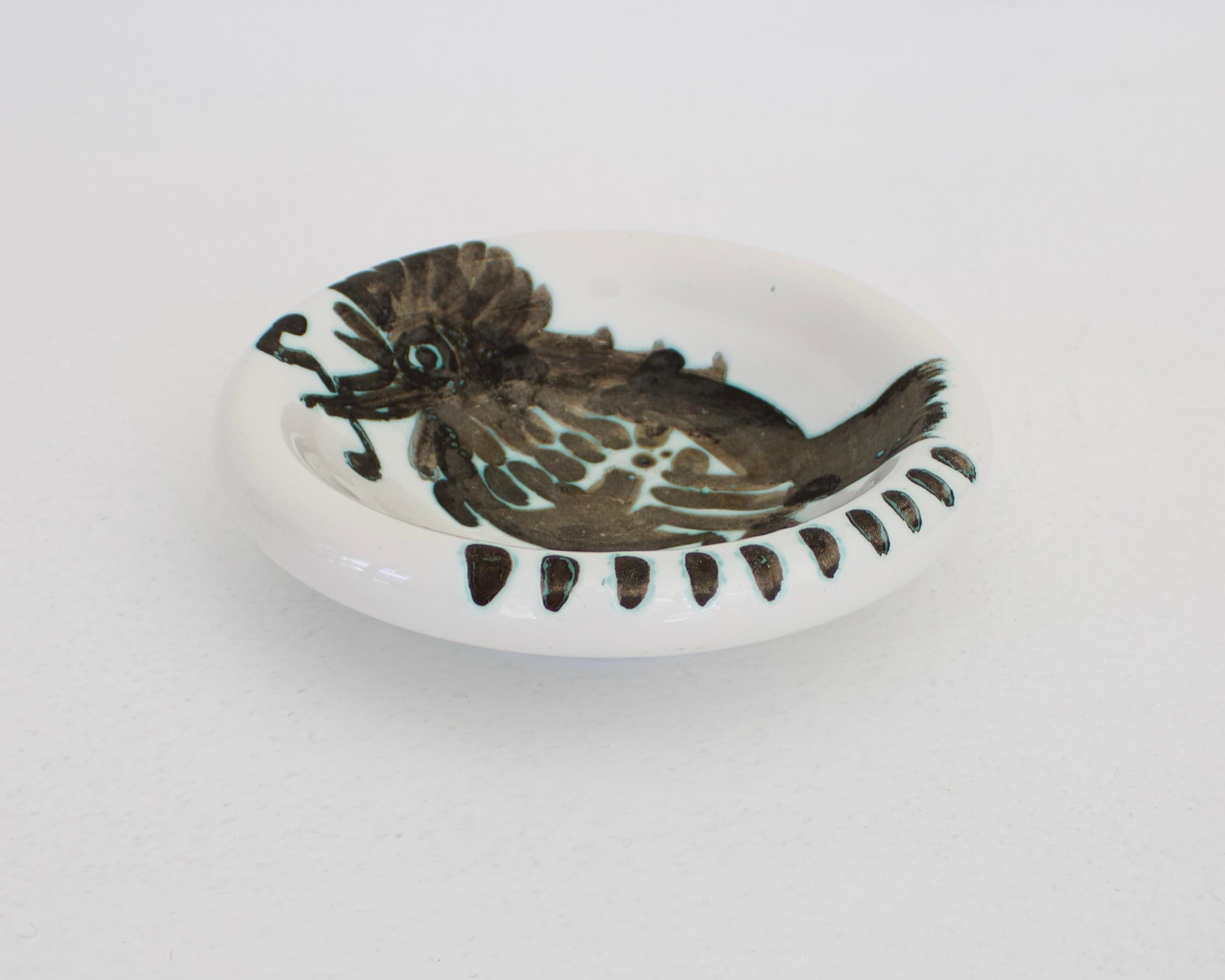 Pablo Picasso Ceramic Dish Editions Picasso Madoura Bird With With Worm 1952 For Sale 1