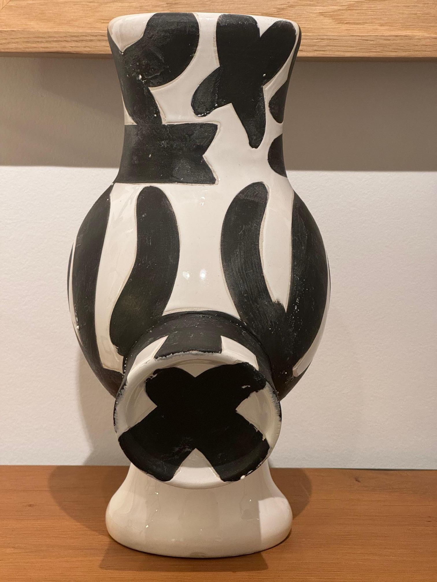 Vase pour femme en bois édition Madoura de Pablo Picasso, 1951 en vente 4