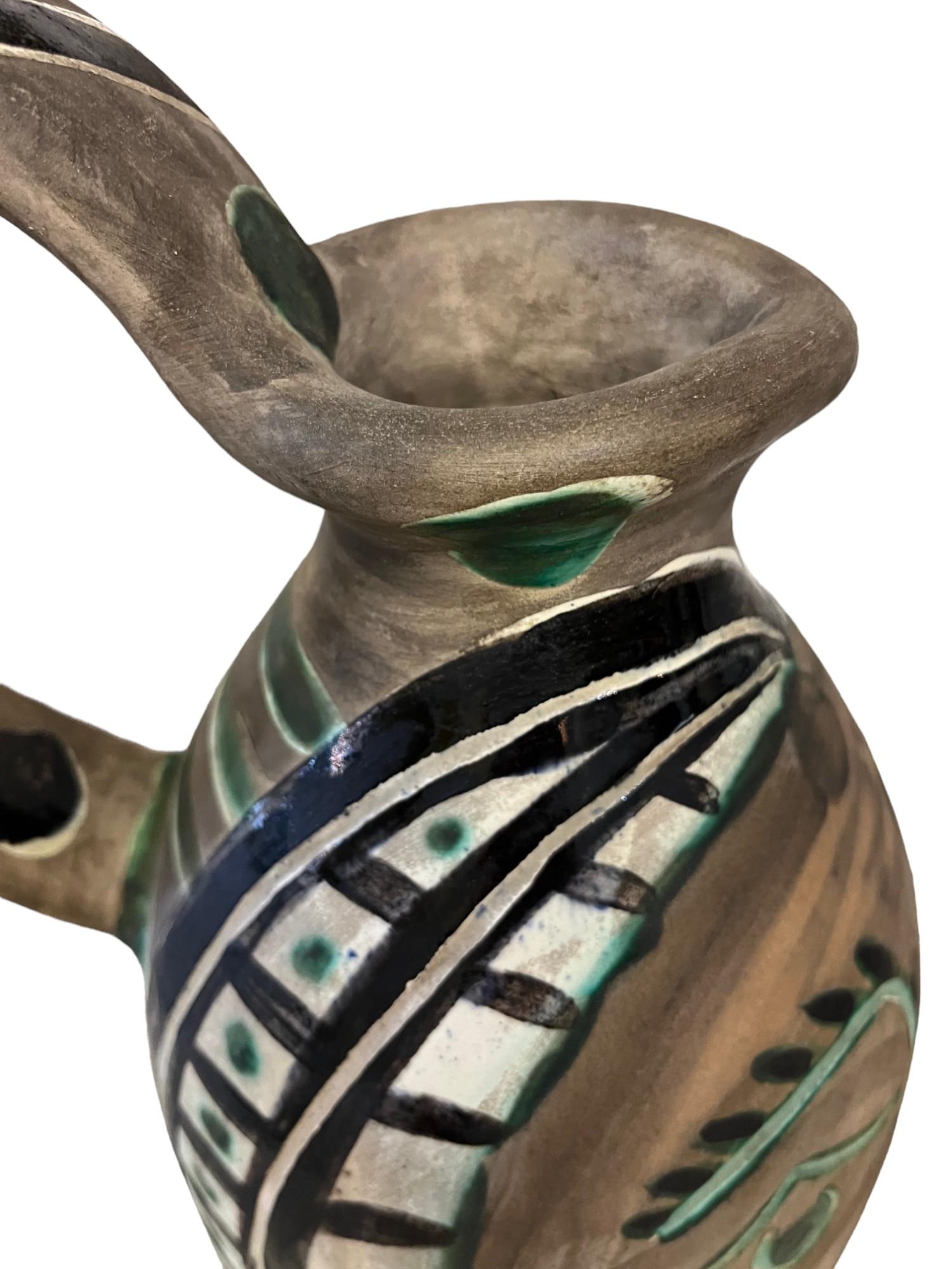 Ceramic Pablo Picasso, Femme du barbu, 1953, pichet tourné.