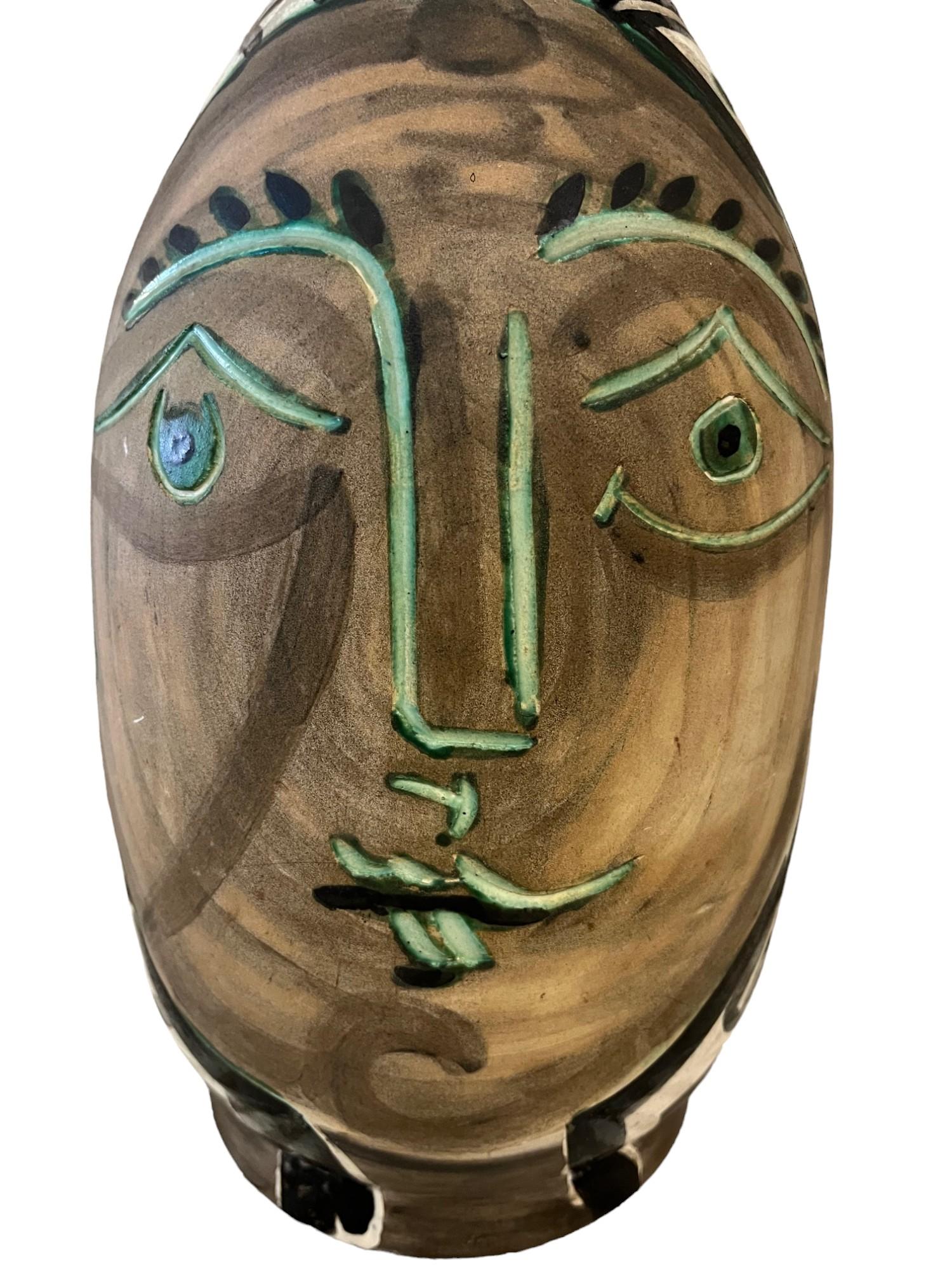 Pablo Picasso, Femme du barbu, 1953, pichet tourné. In Good Condition In Nice, Cote d' Azur