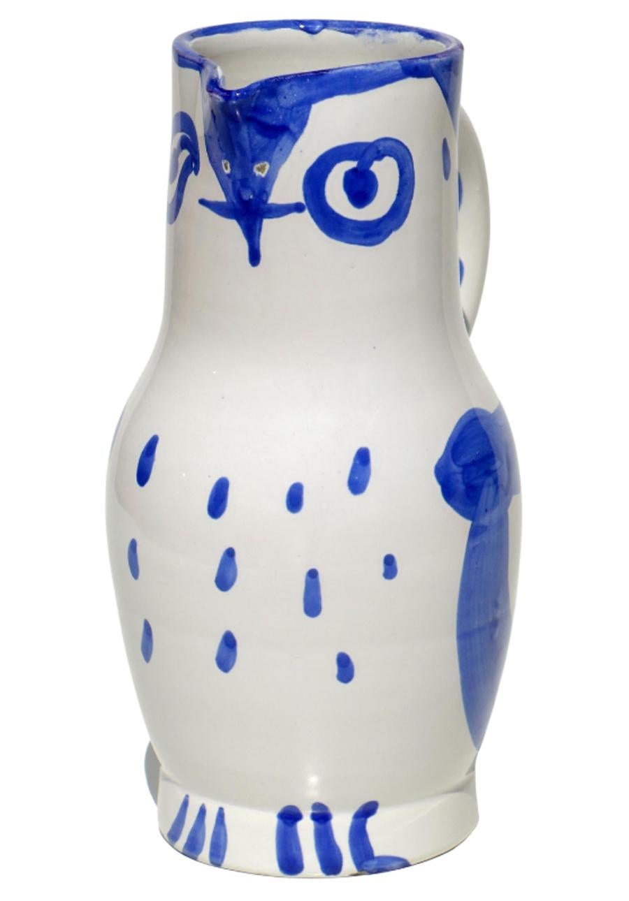 PABLO PICASSO 
HIBOU
1954

Terre de faïence pitcher, painted in colors and glazed
Edition of 500
Inscribed 'Edition Picasso' and 'Madoura', with the Edition Picasso and Madoura stamps

Perfect condiction.