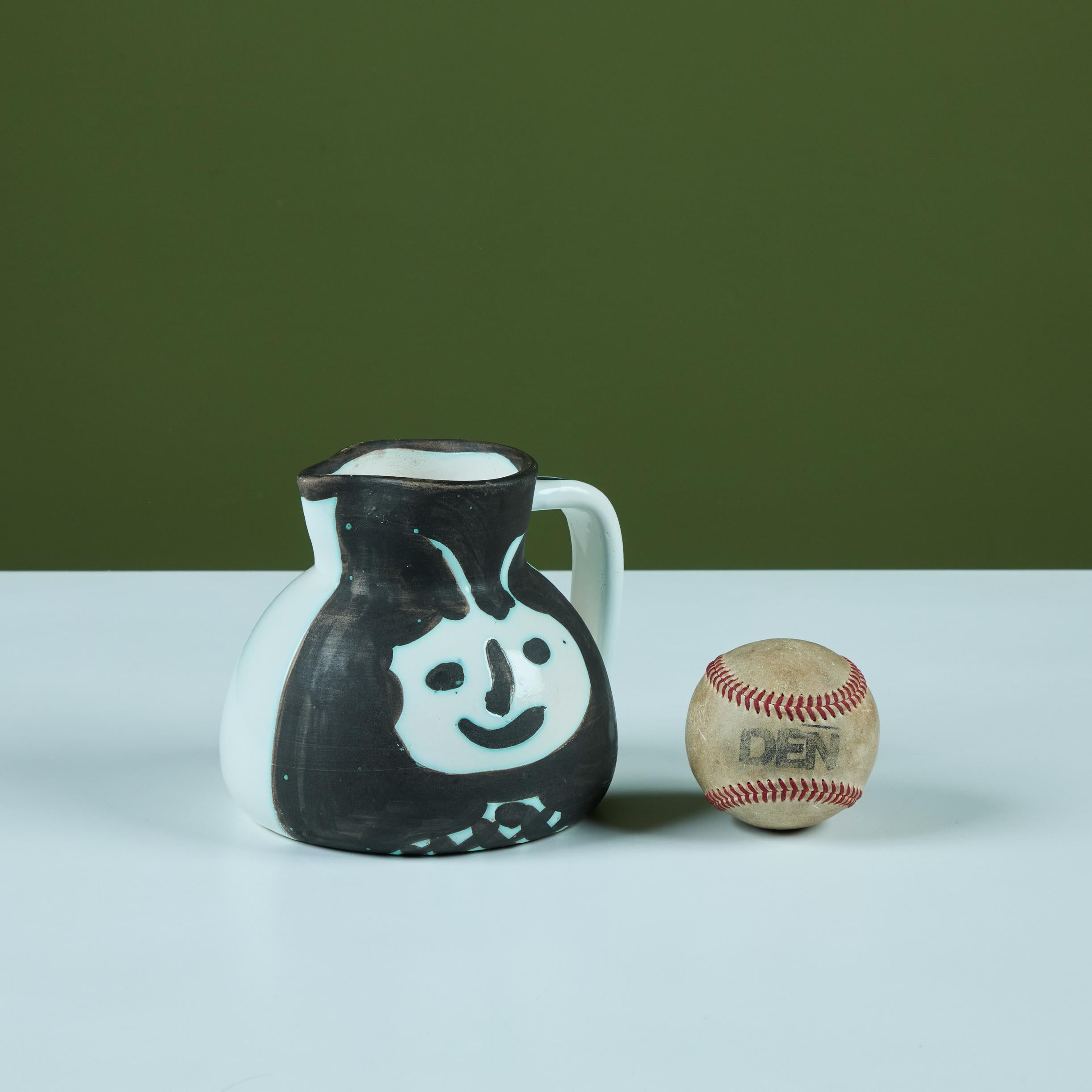 Unknown Pablo Picasso Pichet Têtes Pitcher For Sale