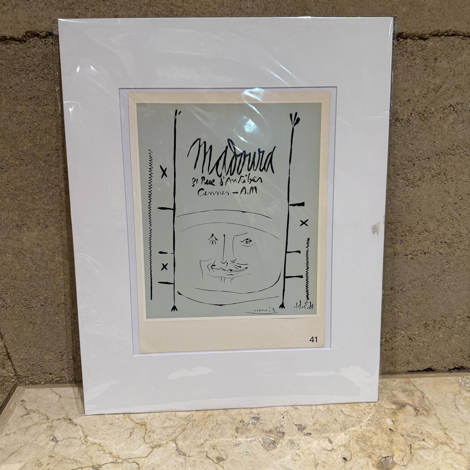 Madoura 1961
Affiche de Cannes Picasso 61 Linoléum découpé
Blanc mat 20 h x 16 l, art 12 h 9,5 h
Etat original non restauré.
Se référer aux images listées