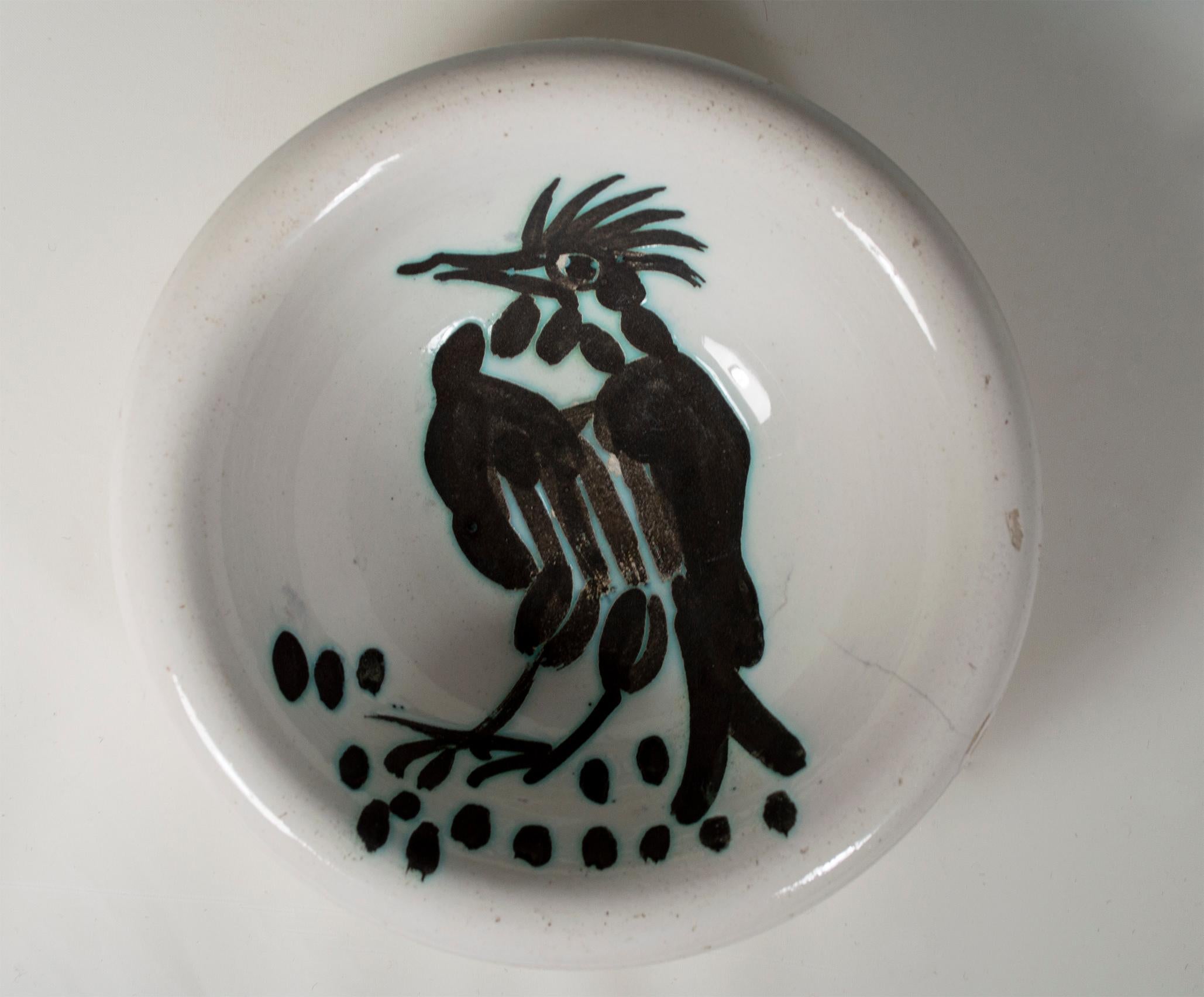 Pablo Picasso Figurative Print - 'Bird with tuft (Oiseau à Ia huppe)' Madoura ceramic bowl, Edition Picasso