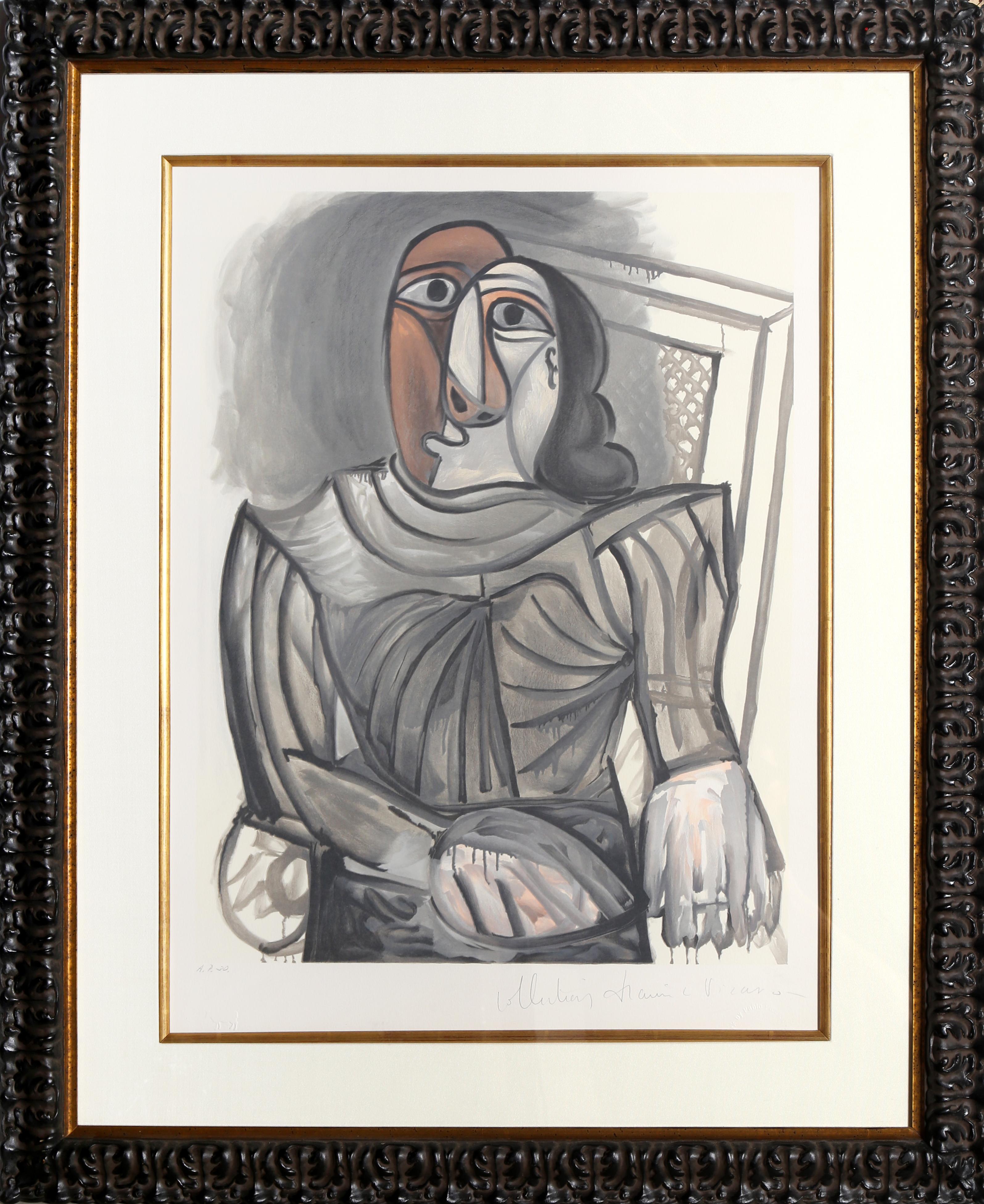Eine Lithographie aus der Nachlasssammlung Marina Picasso nach dem Gemälde "Femme Assise a la Robe Grise" von Pablo Picasso.  Das Originalgemälde wurde 1943 fertiggestellt. In den 1970er Jahren, nach Picassos Tod, autorisierte Marina Picasso, seine