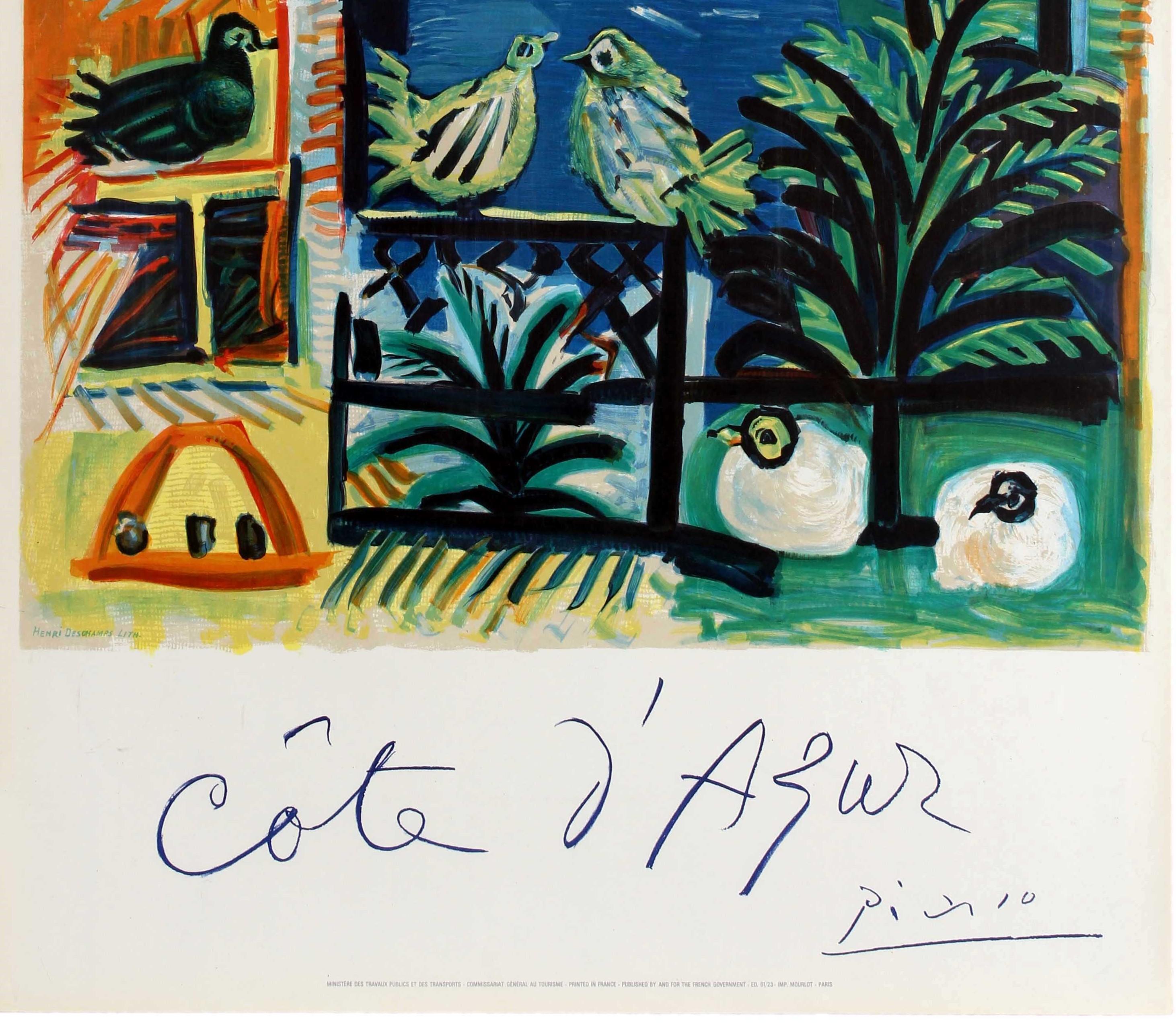 Das alte Vintage-Reiseplakat der Cote d'Azur - die französische Riviera - des bekannten spanischen Künstlers und Bildhauers Pablo Picasso (1881-1973). Buntes Gemälde mit einer Ansicht des Mittelmeers aus der Terrasse eines Meereshauses mit