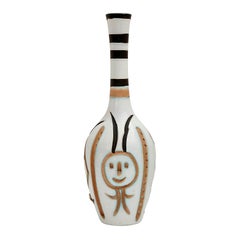 Pablo Picasso 'Bouteille gravée' (A. R. 249) Engraved Bottle Madoura Vase 1954