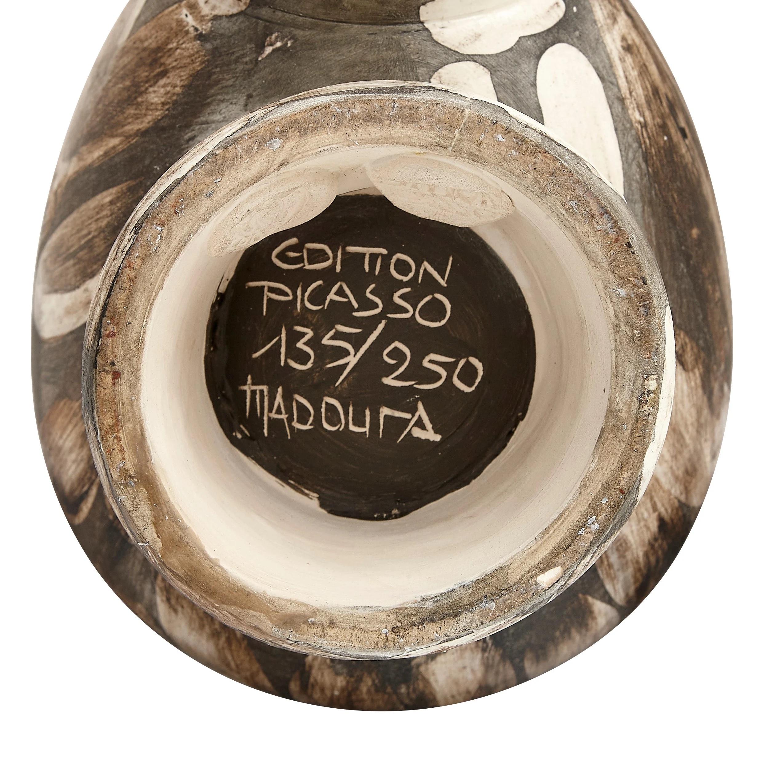 Pablo Picasso 'Chouette' (A. R. 604) Brown Owl Madoura Vase 1969 For Sale 4